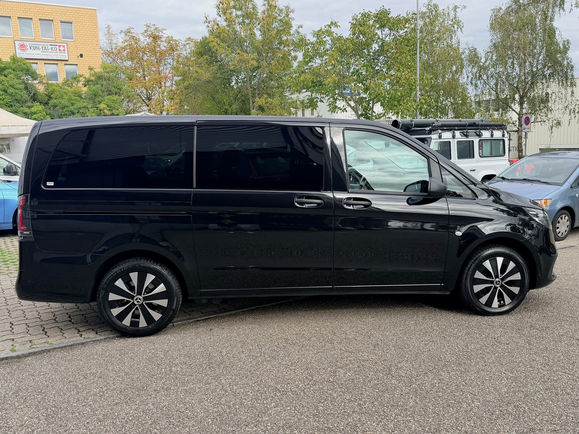 MERCEDES-BENZ Vito 116 CDI Lang Select Tourer 4Matic 9G-Tronic-showroom-element-1