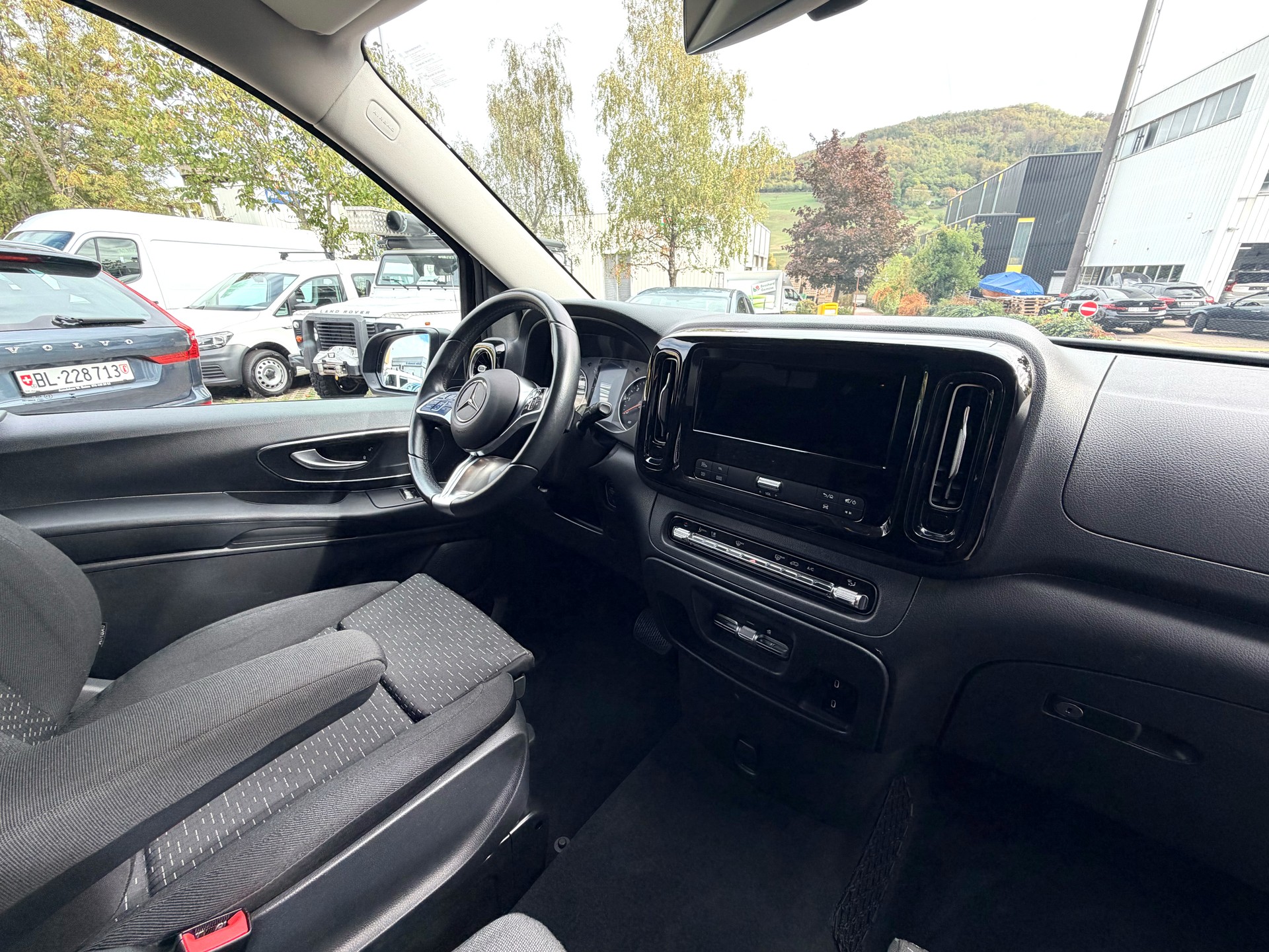 MERCEDES-BENZ Vito 116 CDI Lang Select Tourer 4Matic 9G-Tronic-image-9