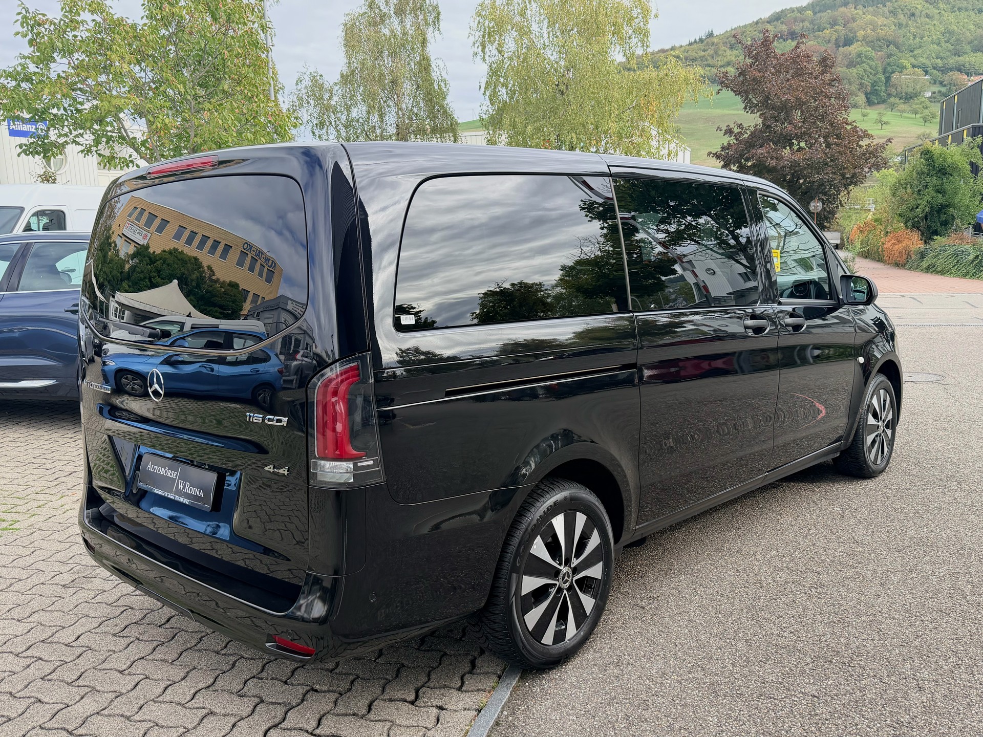 MERCEDES-BENZ Vito 116 CDI Lang Select Tourer 4Matic 9G-Tronic-showroom-element-2