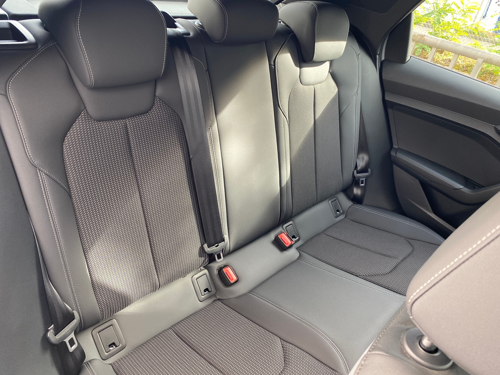 AUDI A1 Sportback 30 TFSI S Line Attraction S-tronic-image-30