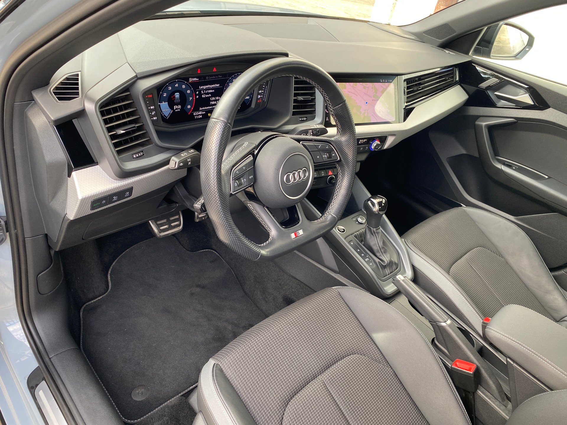 AUDI A1 Sportback 30 TFSI S Line Attraction S-tronic-image-26