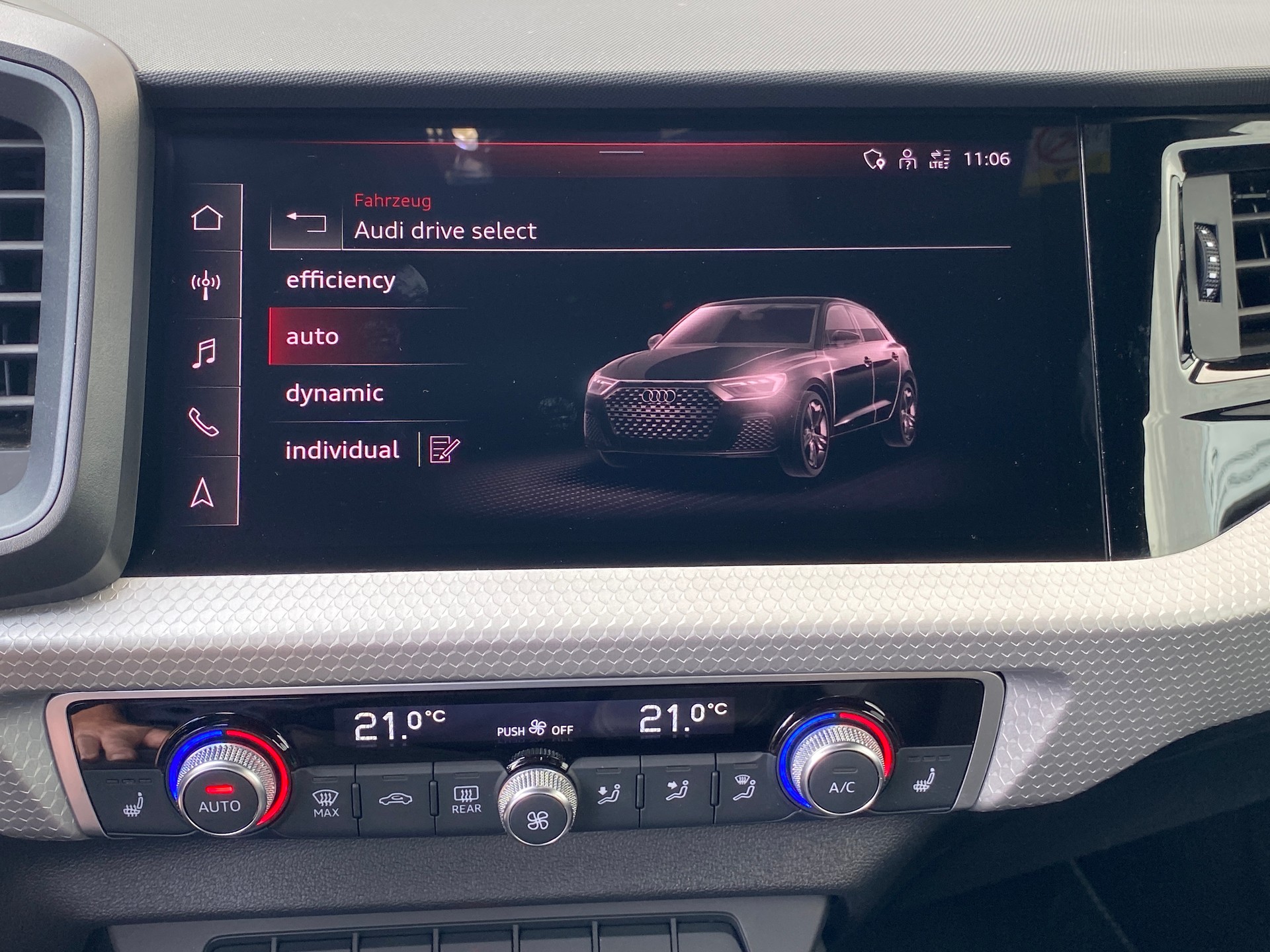 AUDI A1 Sportback 30 TFSI S Line Attraction S-tronic-image-23