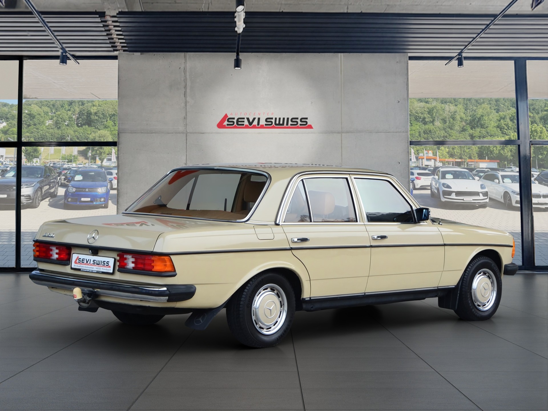 MERCEDES-BENZ 250-showroom-element-2