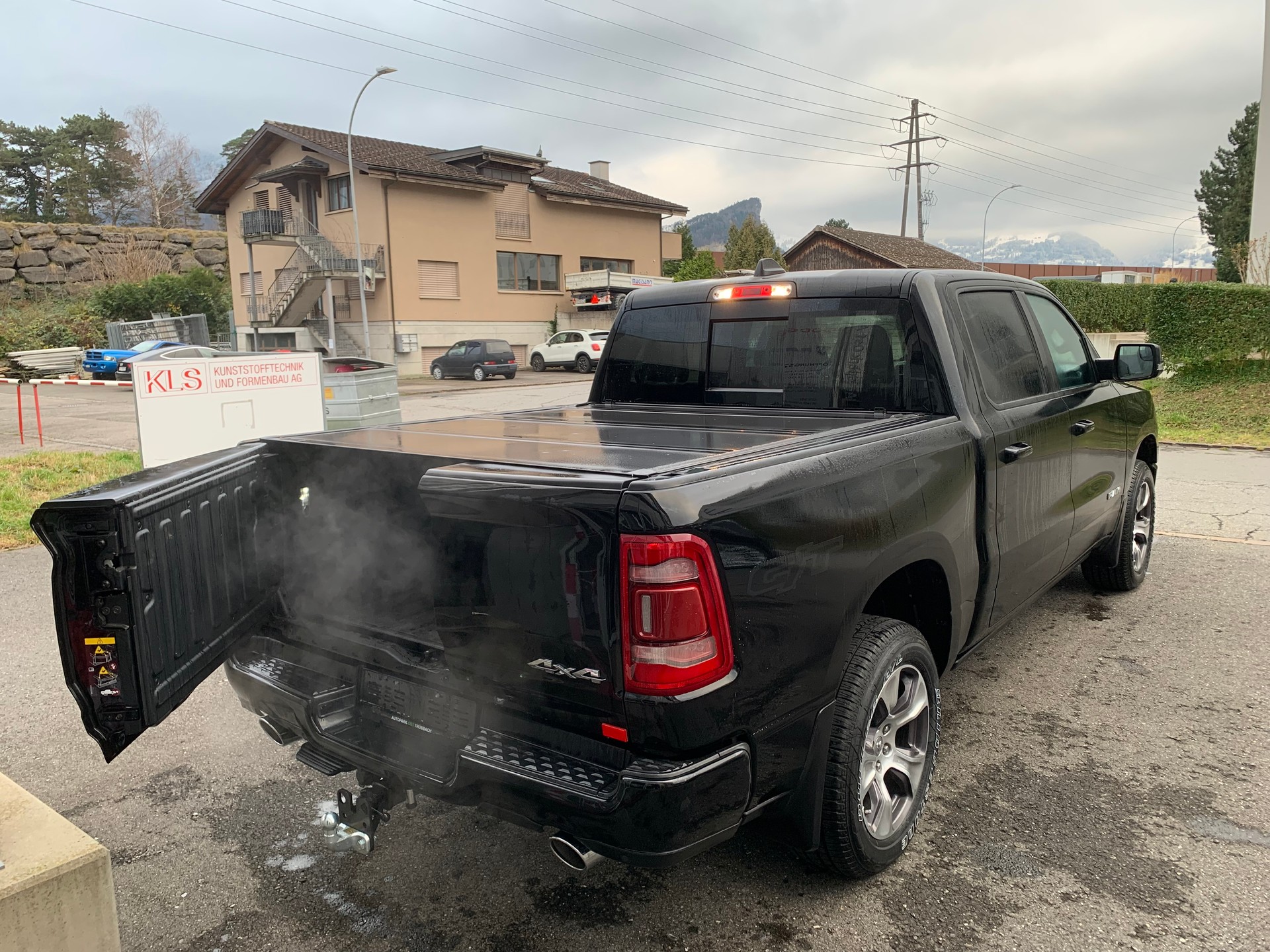 DODGE Ram 1500 Laramie Sport G/T Crew Cab 5.7 V8 E-Torque-image-5