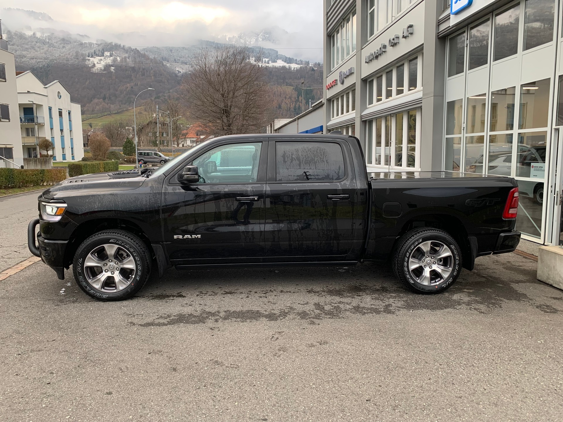 DODGE Ram 1500 Laramie Sport G/T Crew Cab 5.7 V8 E-Torque-image-2