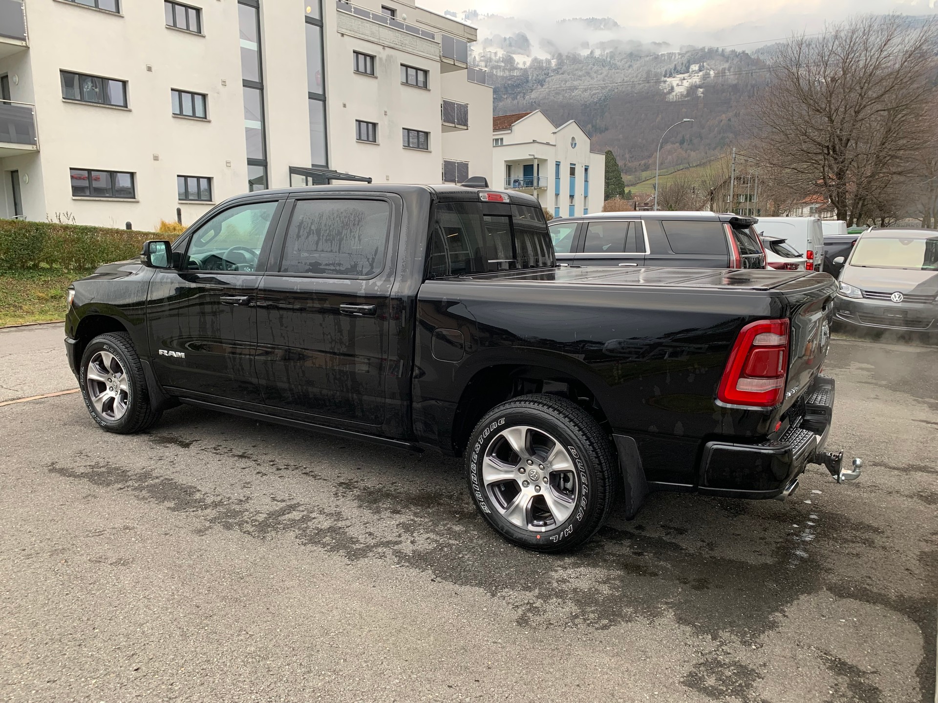 DODGE Ram 1500 Laramie Sport G/T Crew Cab 5.7 V8 E-Torque-image-3