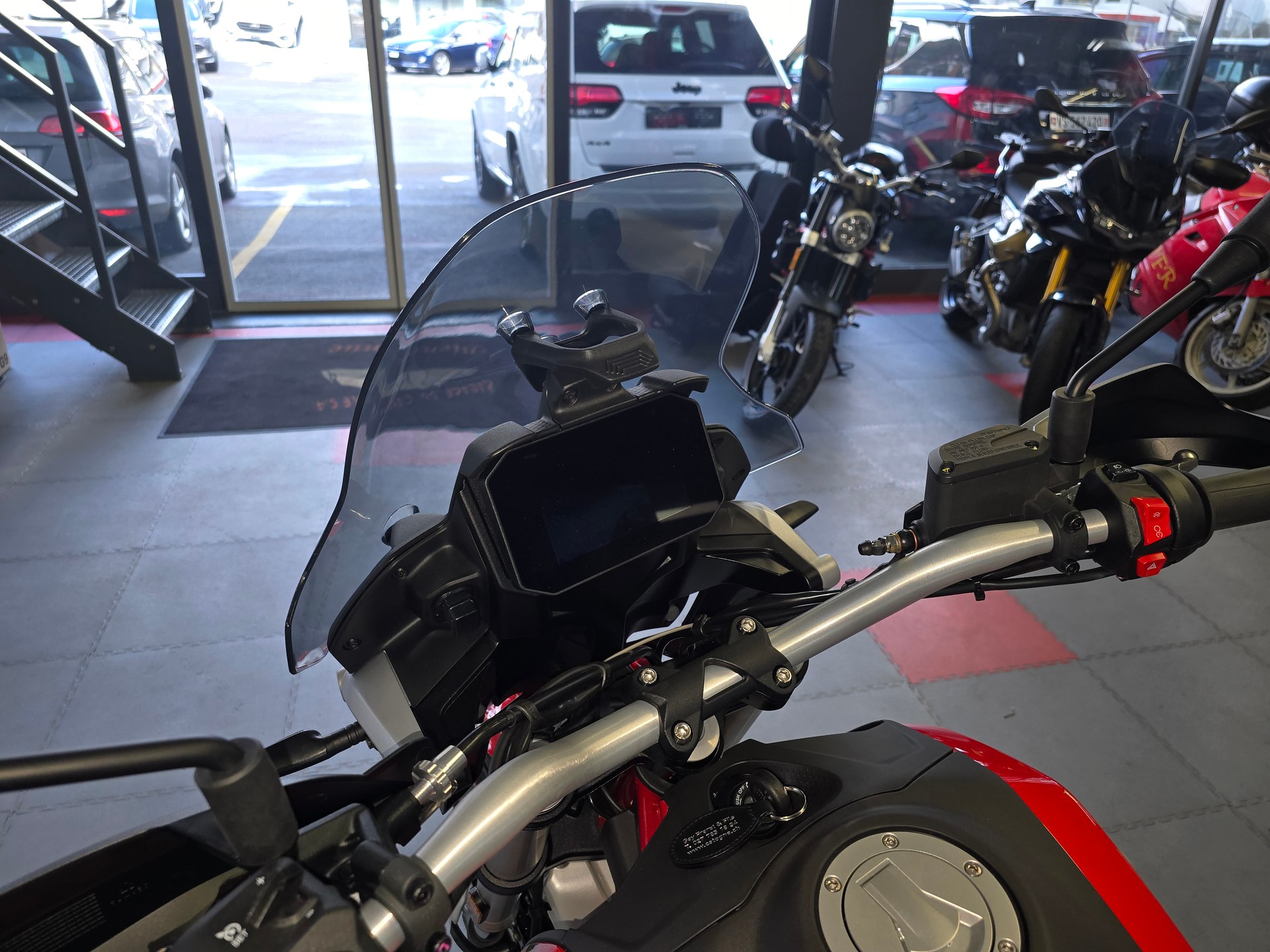 MOTO GUZZI V85 TT EU5+-image-5