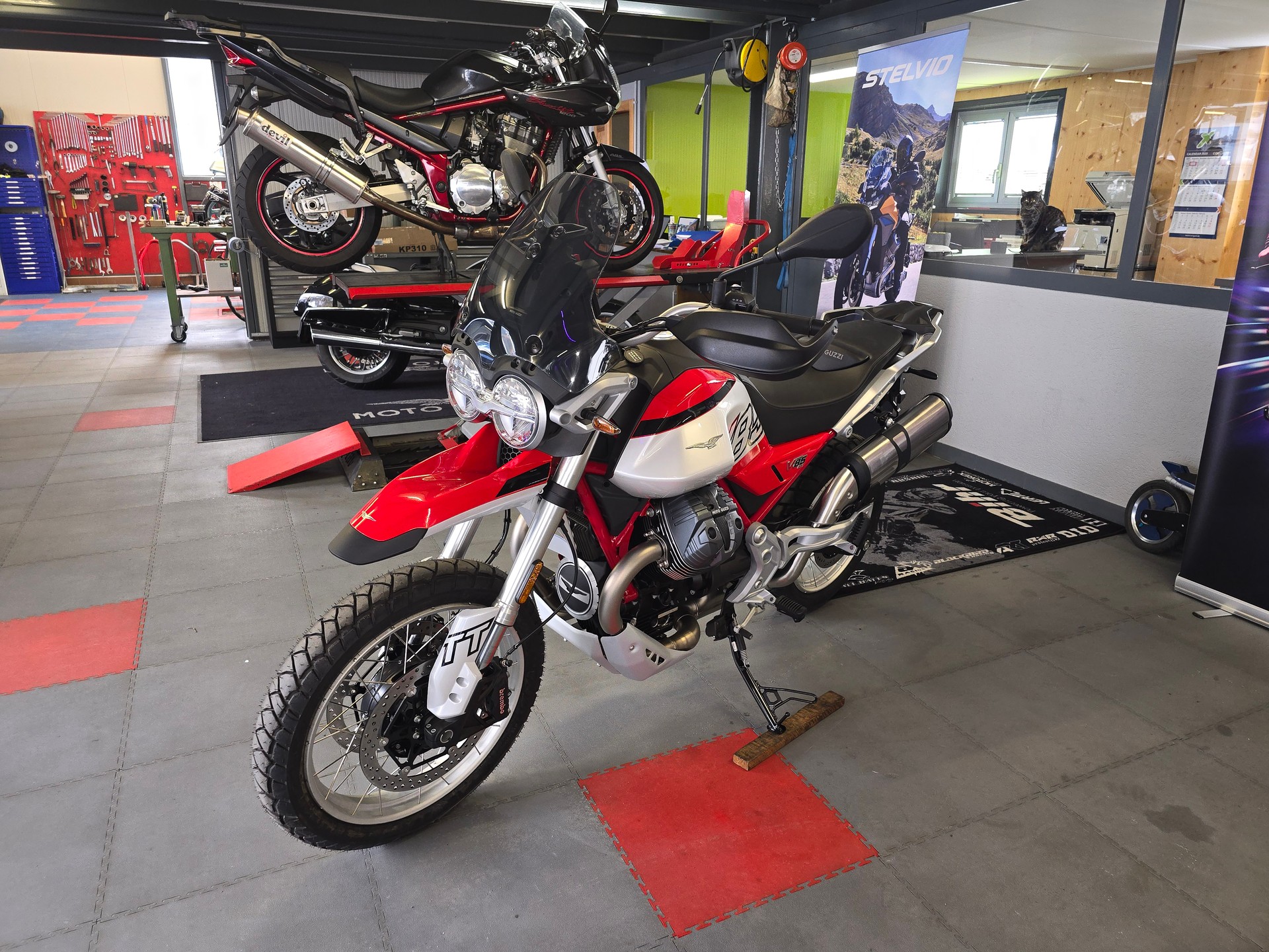 MOTO GUZZI V85 TT EU5+-image-2
