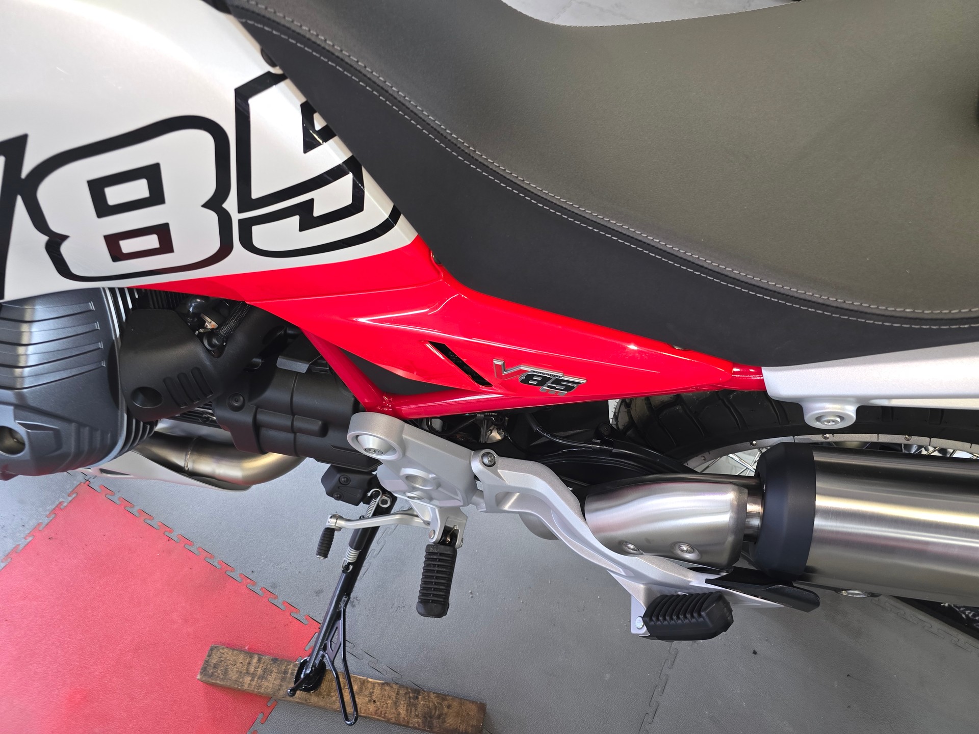 MOTO GUZZI V85 TT EU5+-image-7
