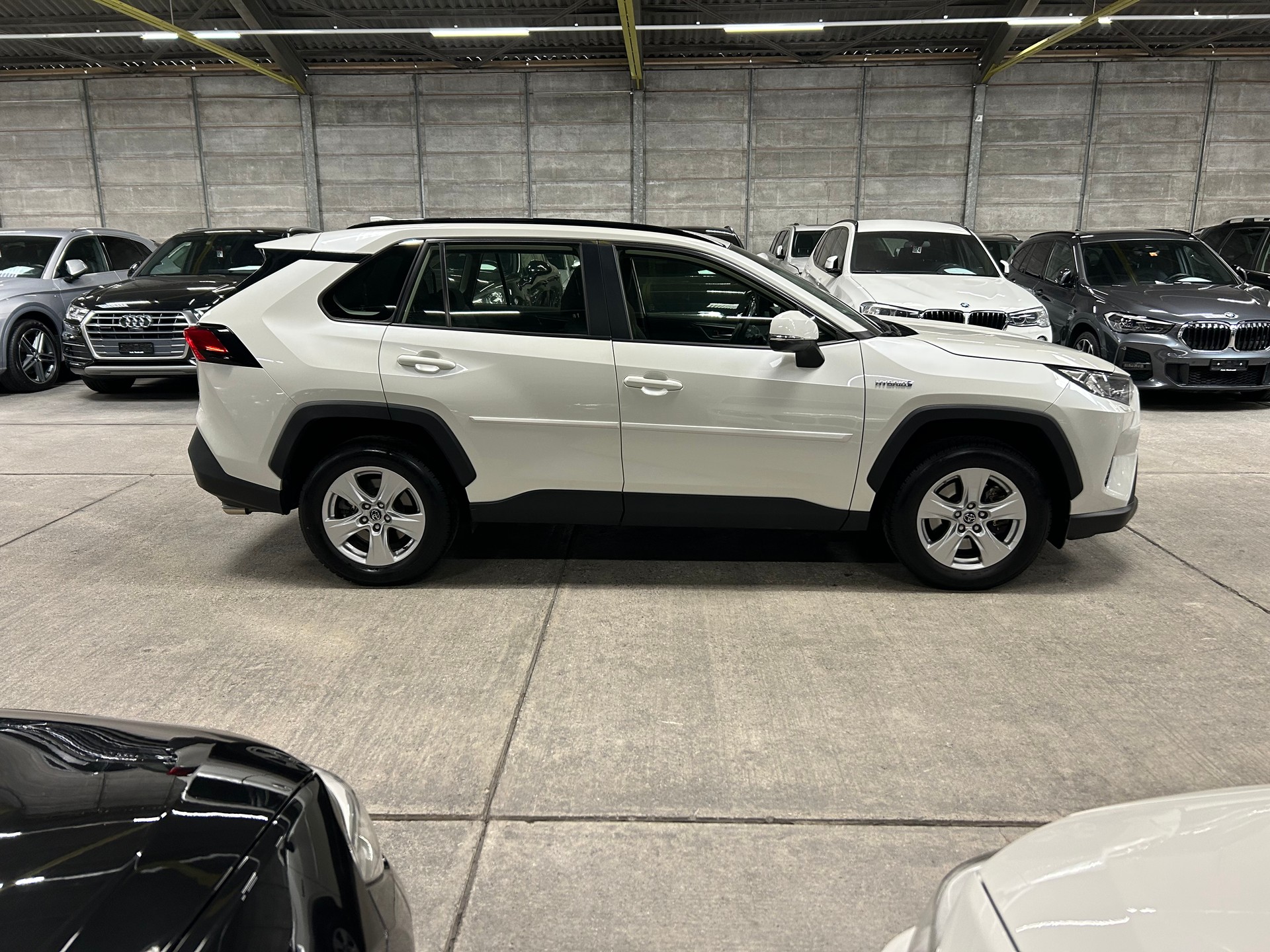 TOYOTA RAV-4 2.5 HSD Trend e-CVT 4WD-image-4
