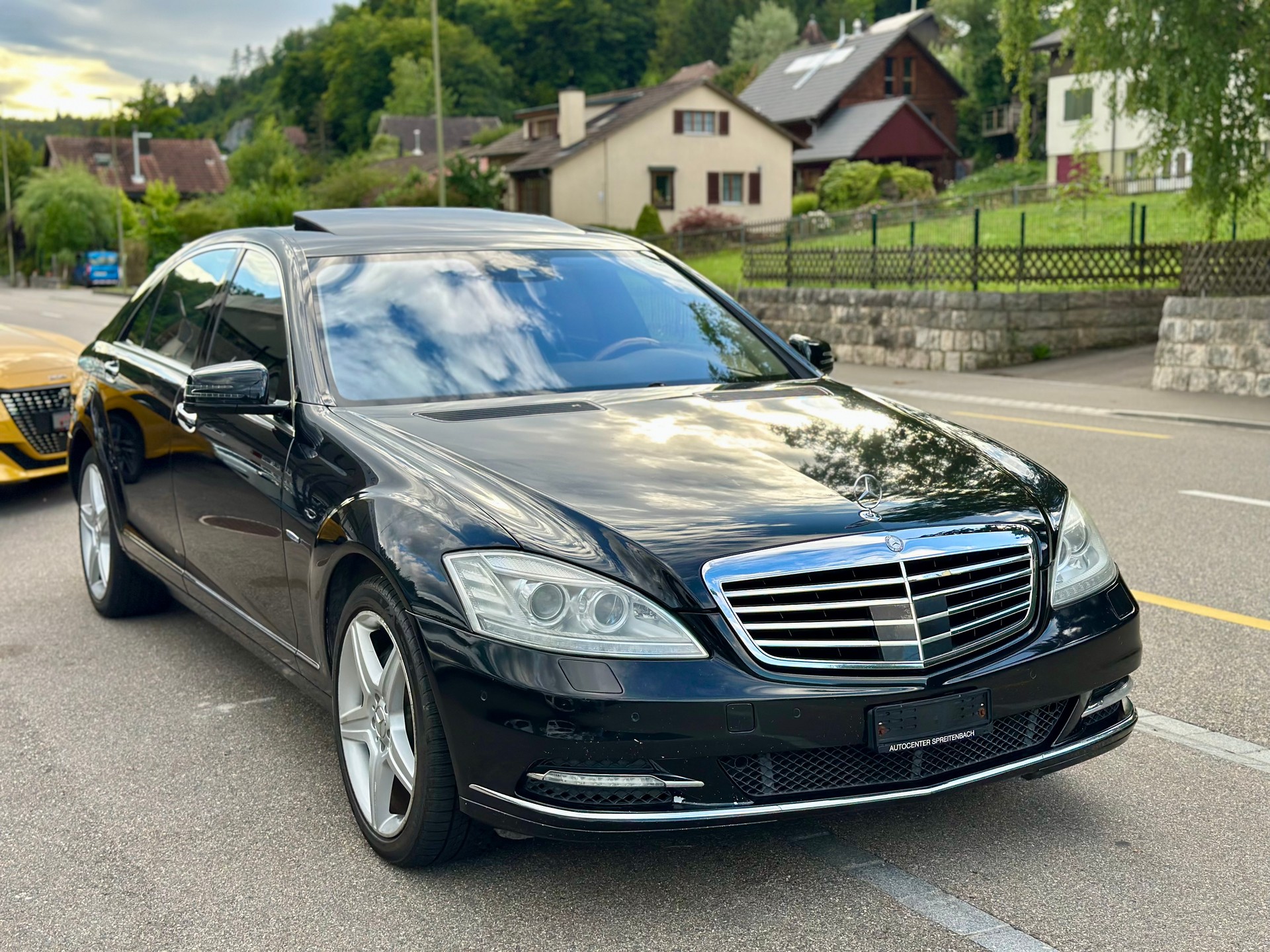 MERCEDES-BENZ S 500 L BlueEfficiency SS 4Matic 7G-Tronic-showroom-element-1