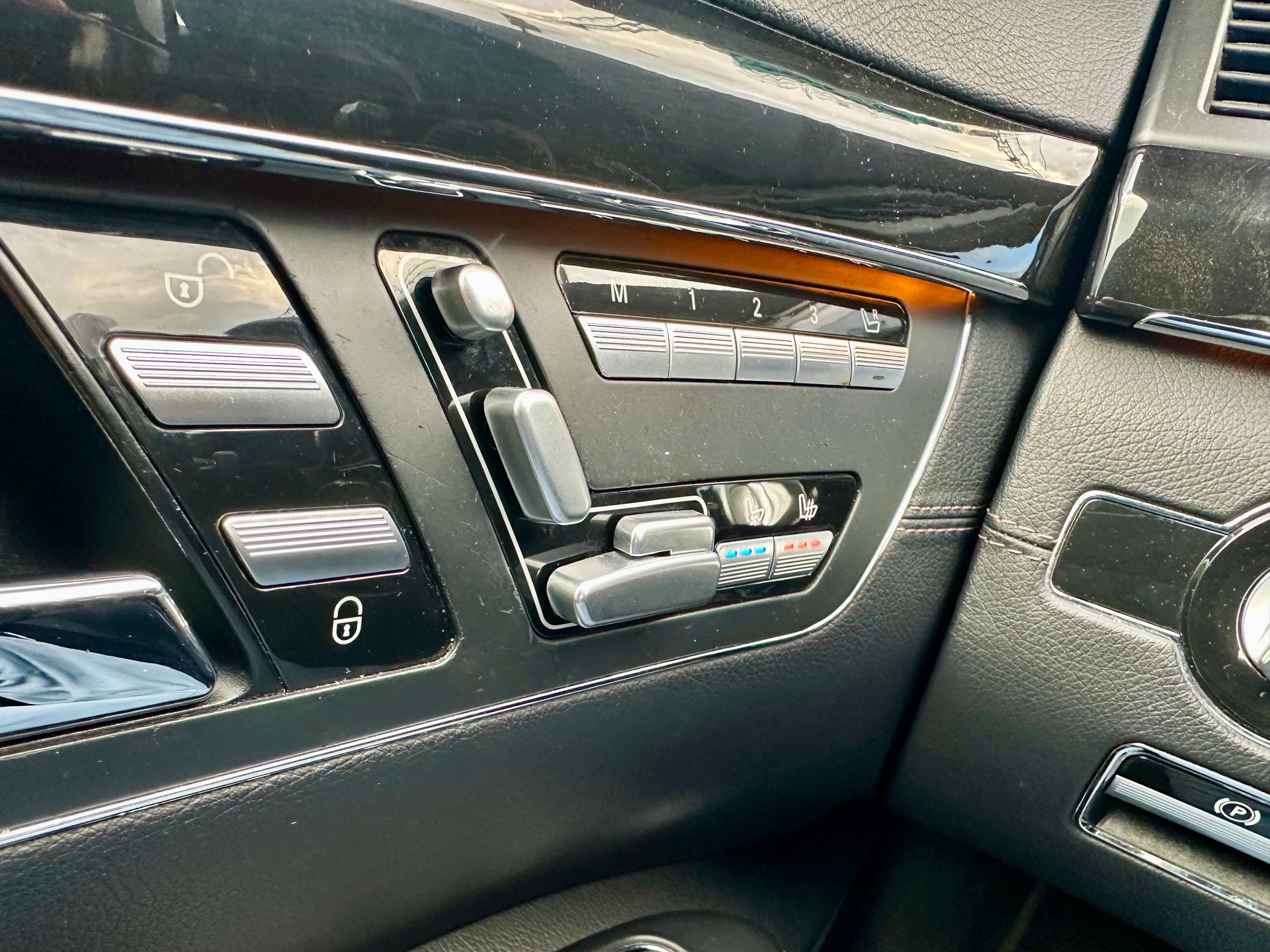 MERCEDES-BENZ S 500 L BlueEfficiency SS 4Matic 7G-Tronic-image-23