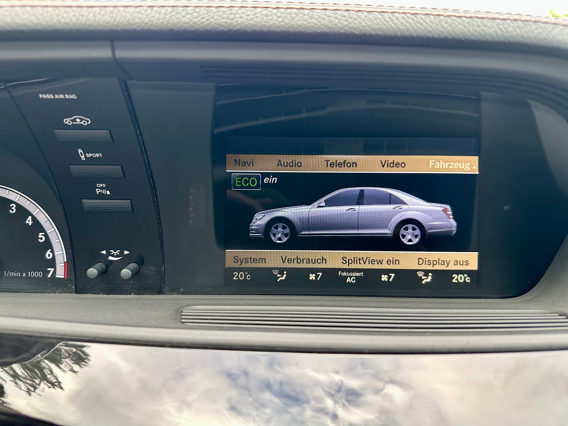 MERCEDES-BENZ S 500 L BlueEfficiency SS 4Matic 7G-Tronic-image-17