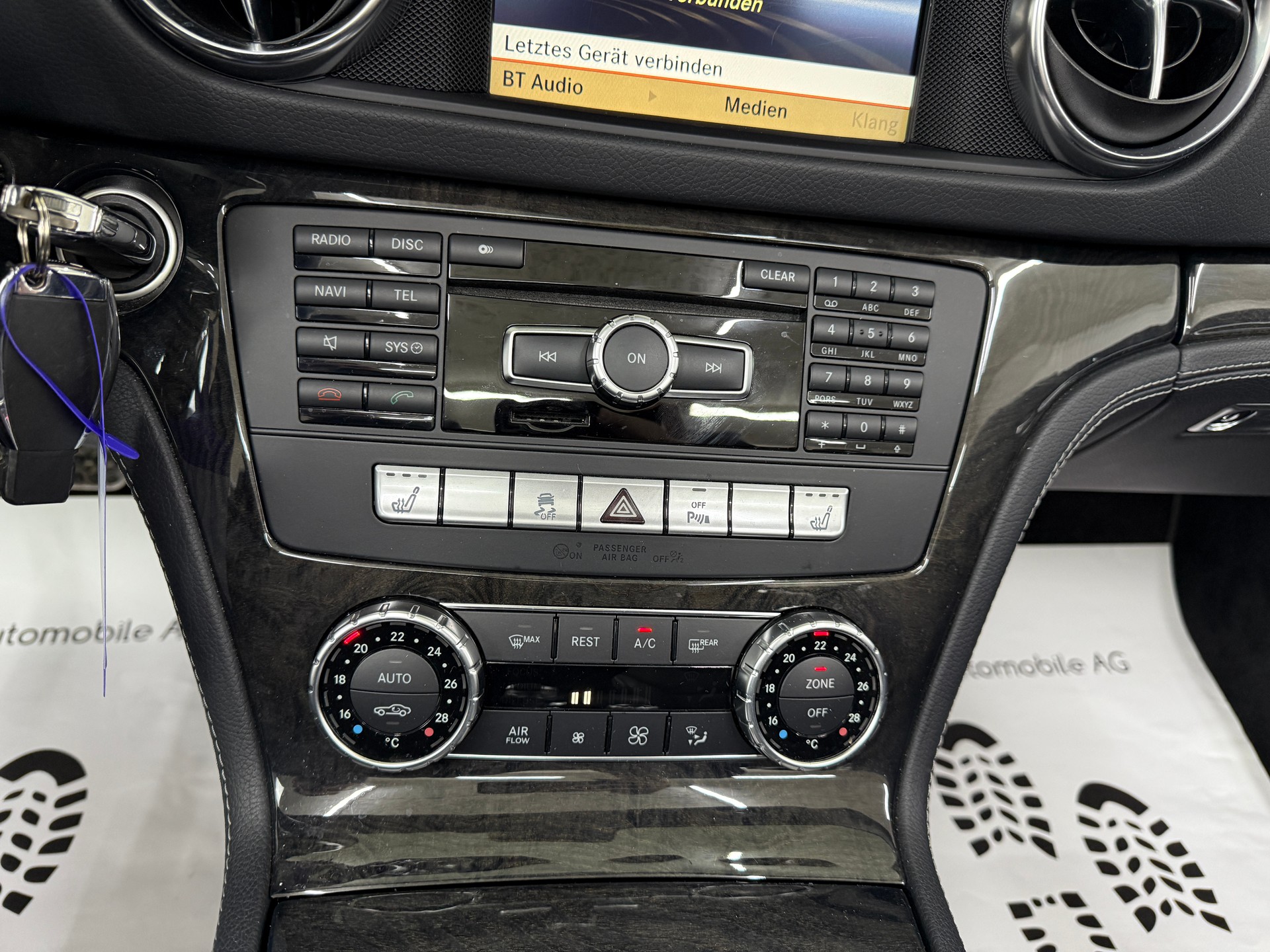 MERCEDES-BENZ SL 350 Roadster 7G-Tronic diamantweiss ★ RF-Kamera ★ Panorama-Variodach getönt ★ Leder ★ Sitzheizung ★-image-14