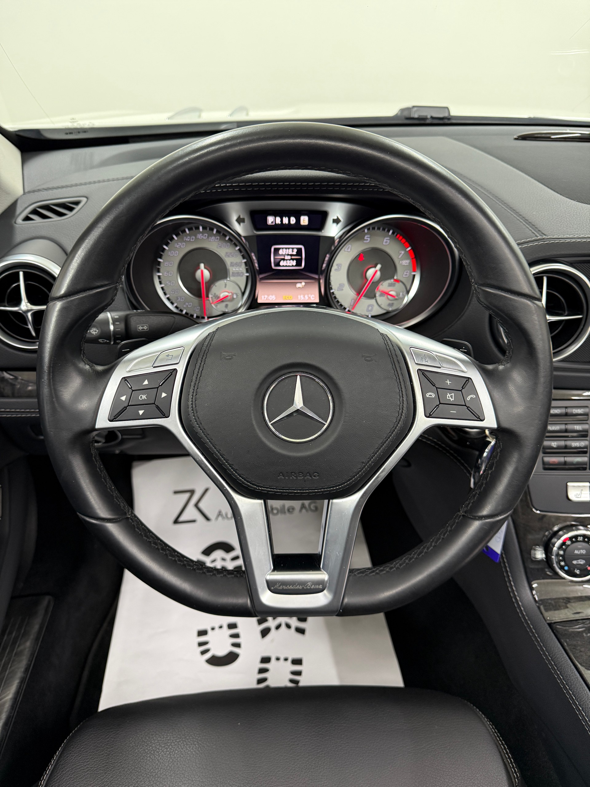 MERCEDES-BENZ SL 350 Roadster 7G-Tronic diamantweiss ★ RF-Kamera ★ Panorama-Variodach getönt ★ Leder ★ Sitzheizung ★-image-11