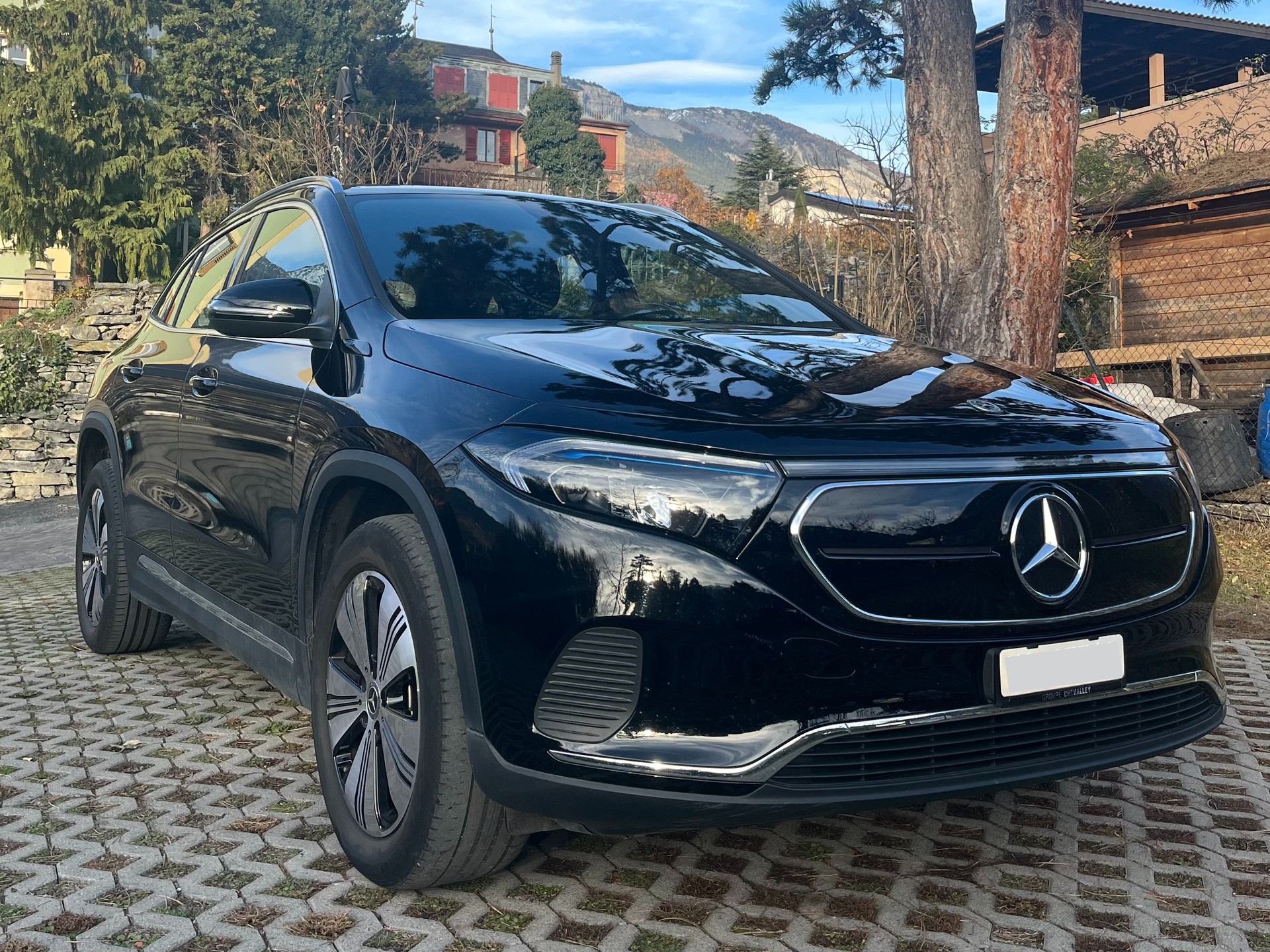 MERCEDES-BENZ EQA 250