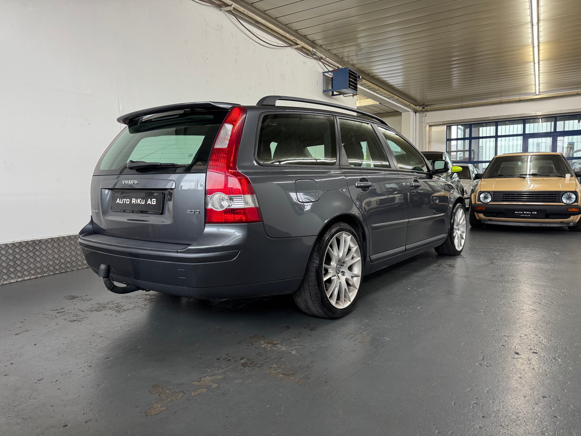 VOLVO V50 2.0D Kinetic-image-8