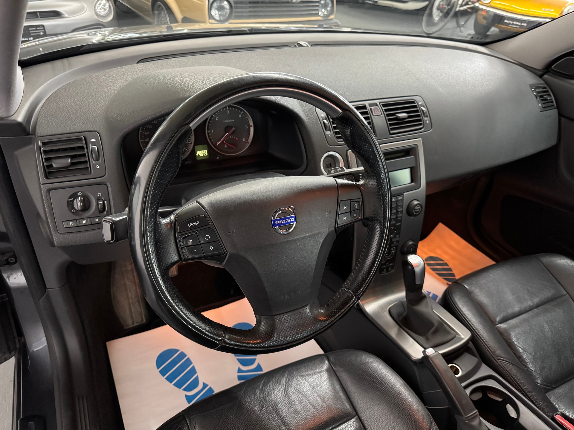 VOLVO V50 2.0D Kinetic-image-11