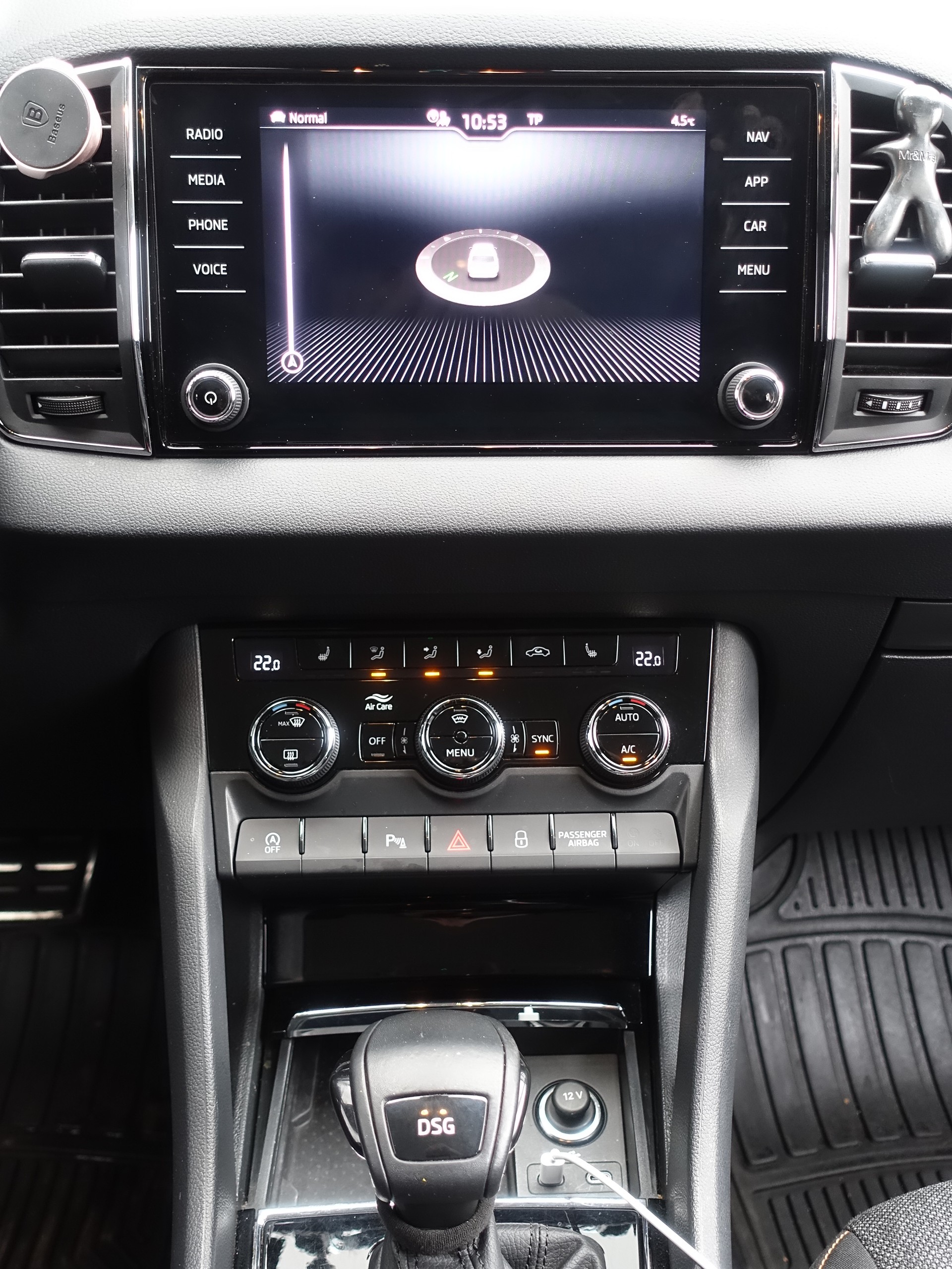 SKODA Karoq 1.5 TSI ACT Clever DSG-image-12