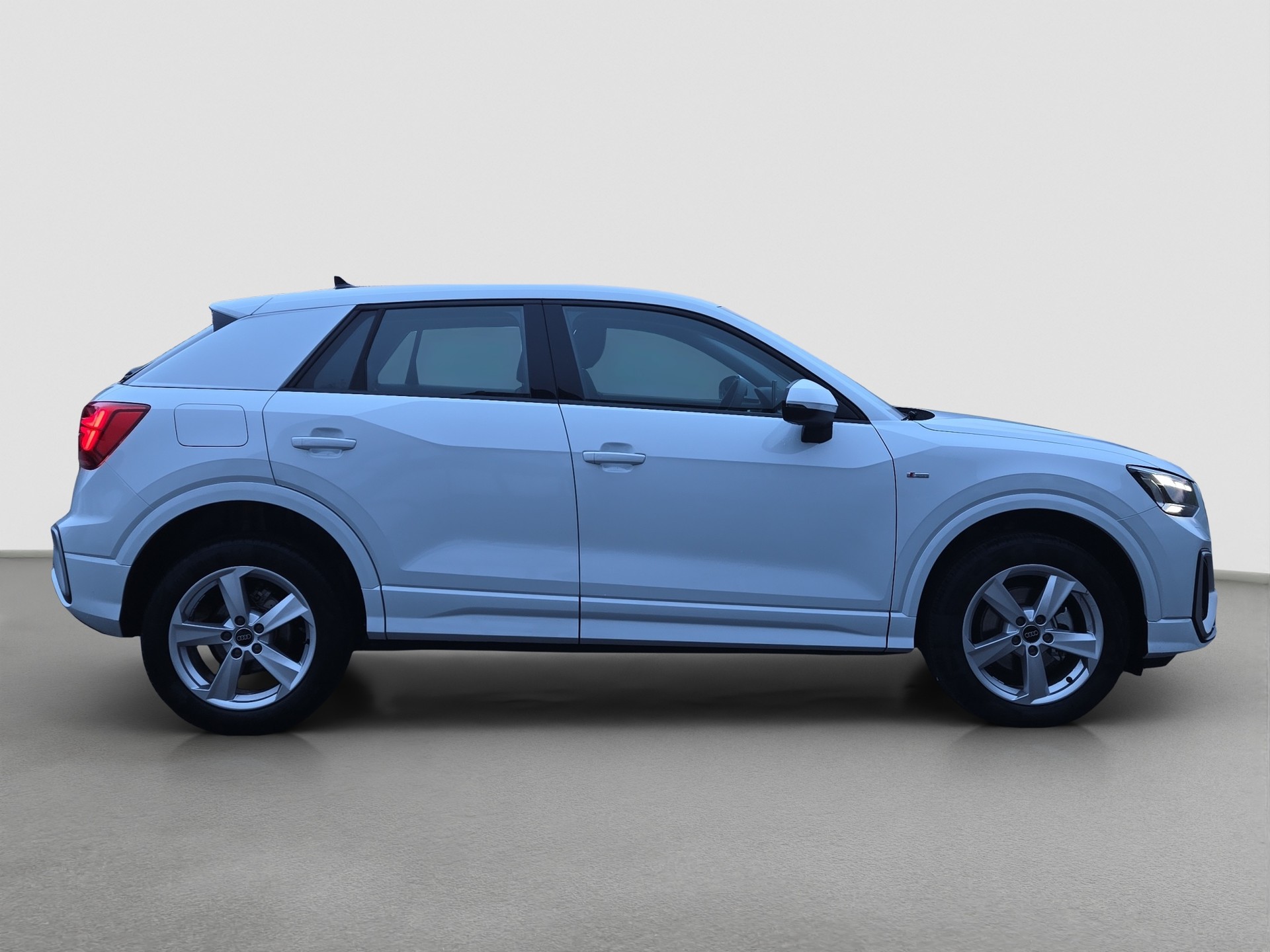 AUDI Q2 35 TFSI S line S-tronic-image-5