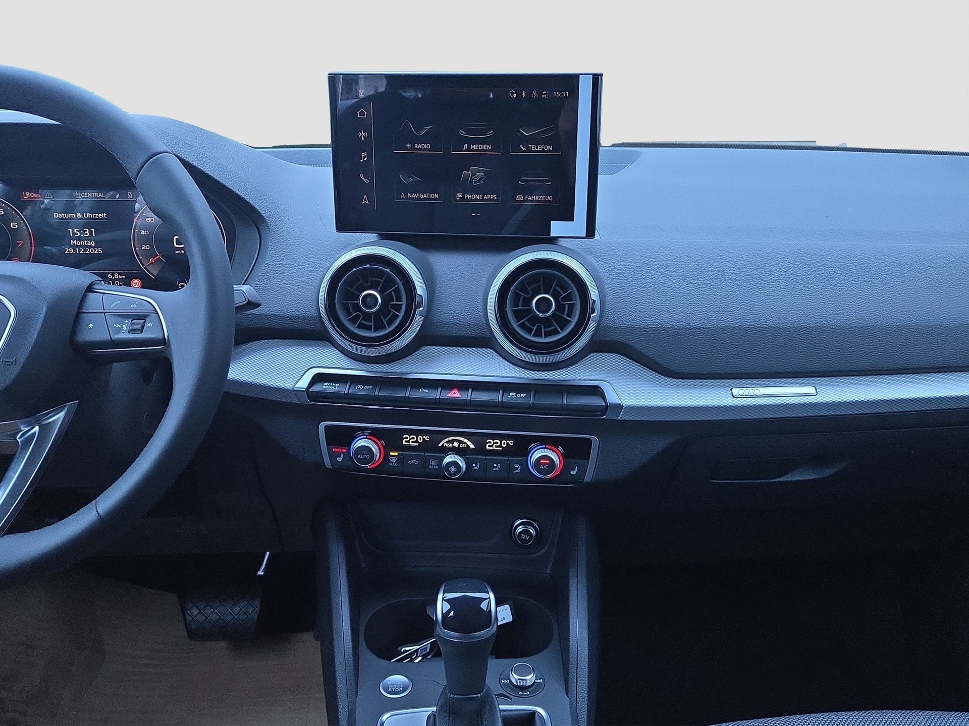 AUDI Q2 35 TFSI S line S-tronic-image-10