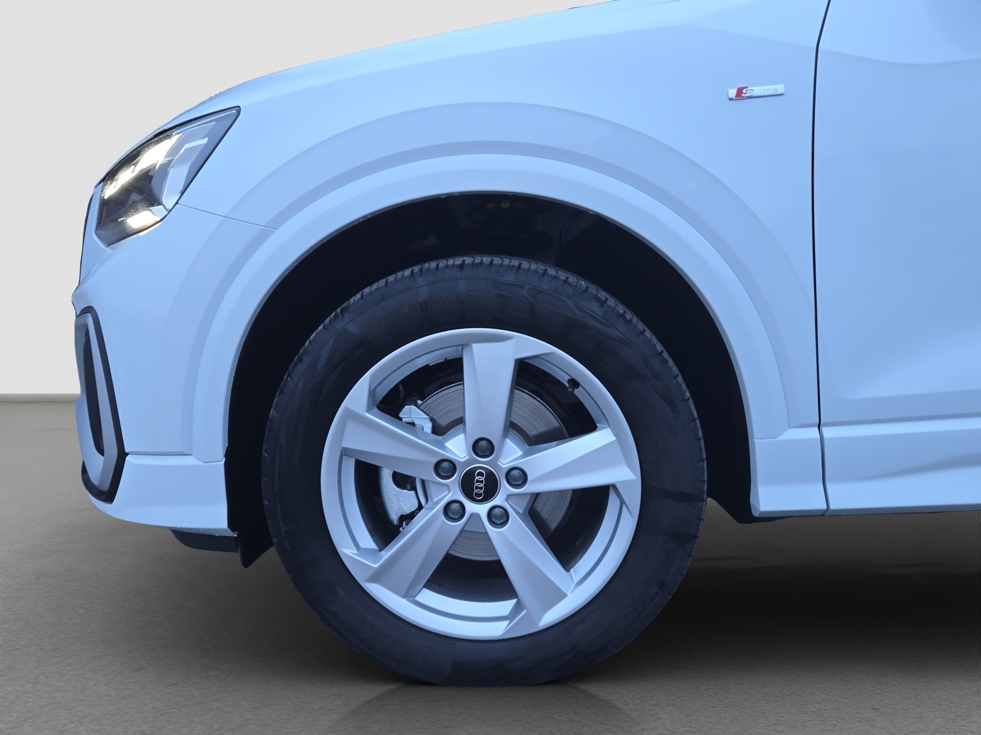 AUDI Q2 35 TFSI S line S-tronic-image-16
