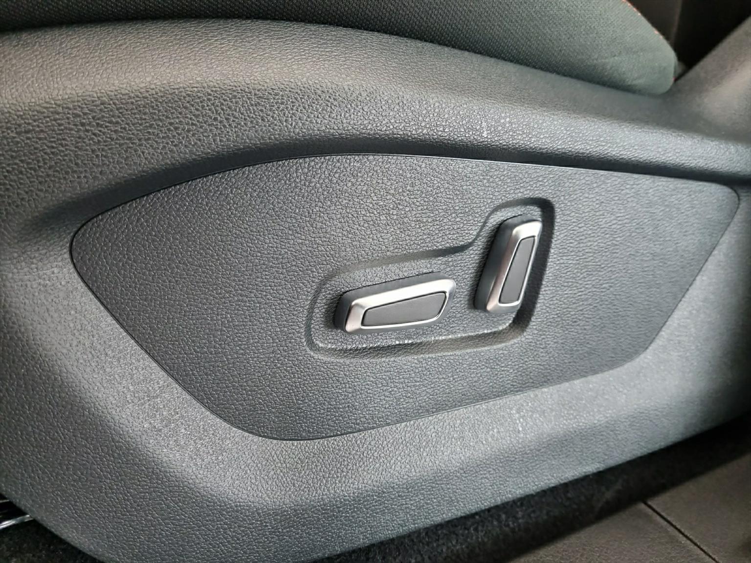 JAC T8 Pro Diesel 2.0Di AWD-image-13