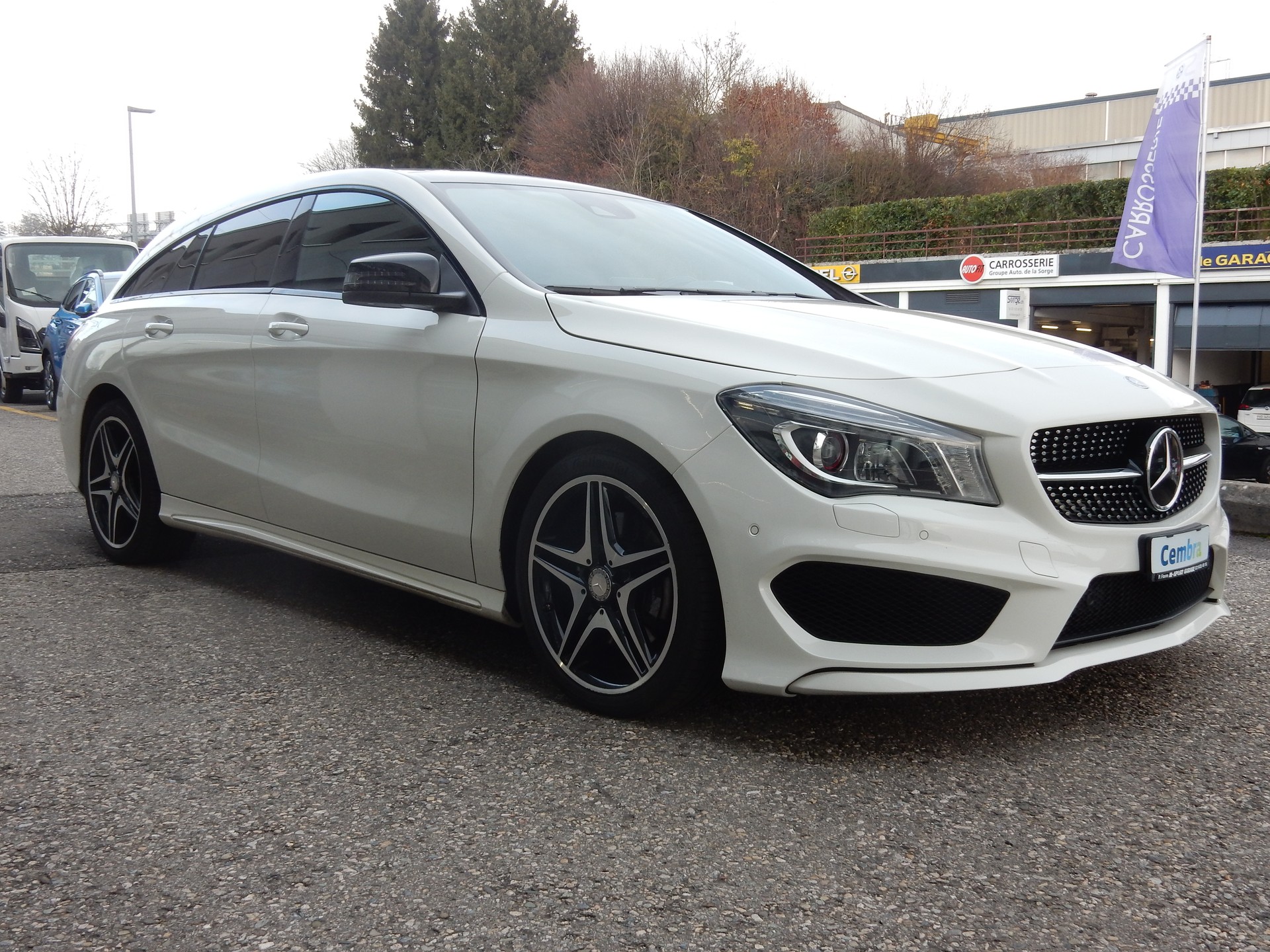 MERCEDES-BENZ CLA Shooting Brake 250 AMG Line 7G-DCT 4Matic-showroom-element-1