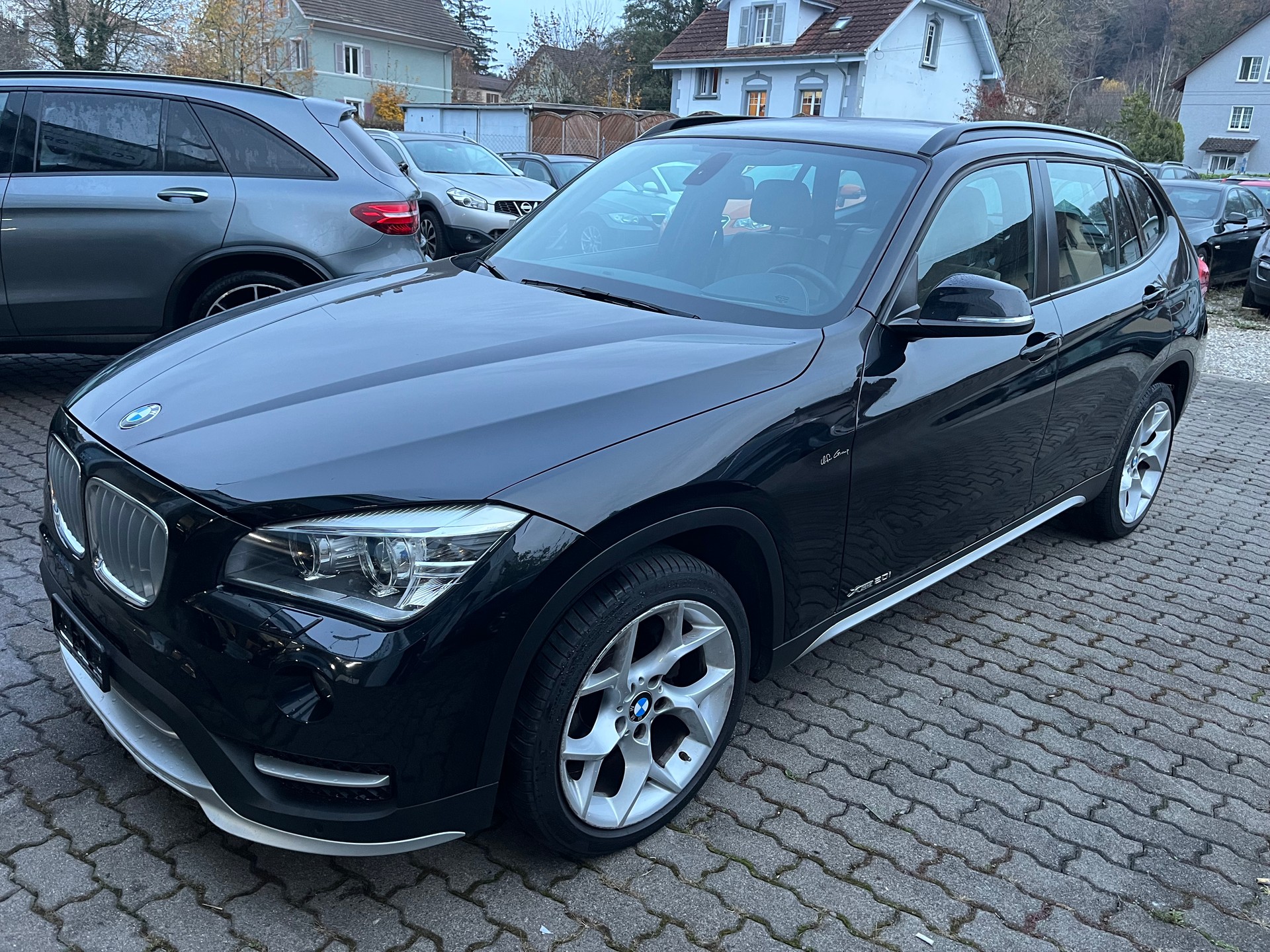 BMW X1 xDrive 20i Steptronic-image-2