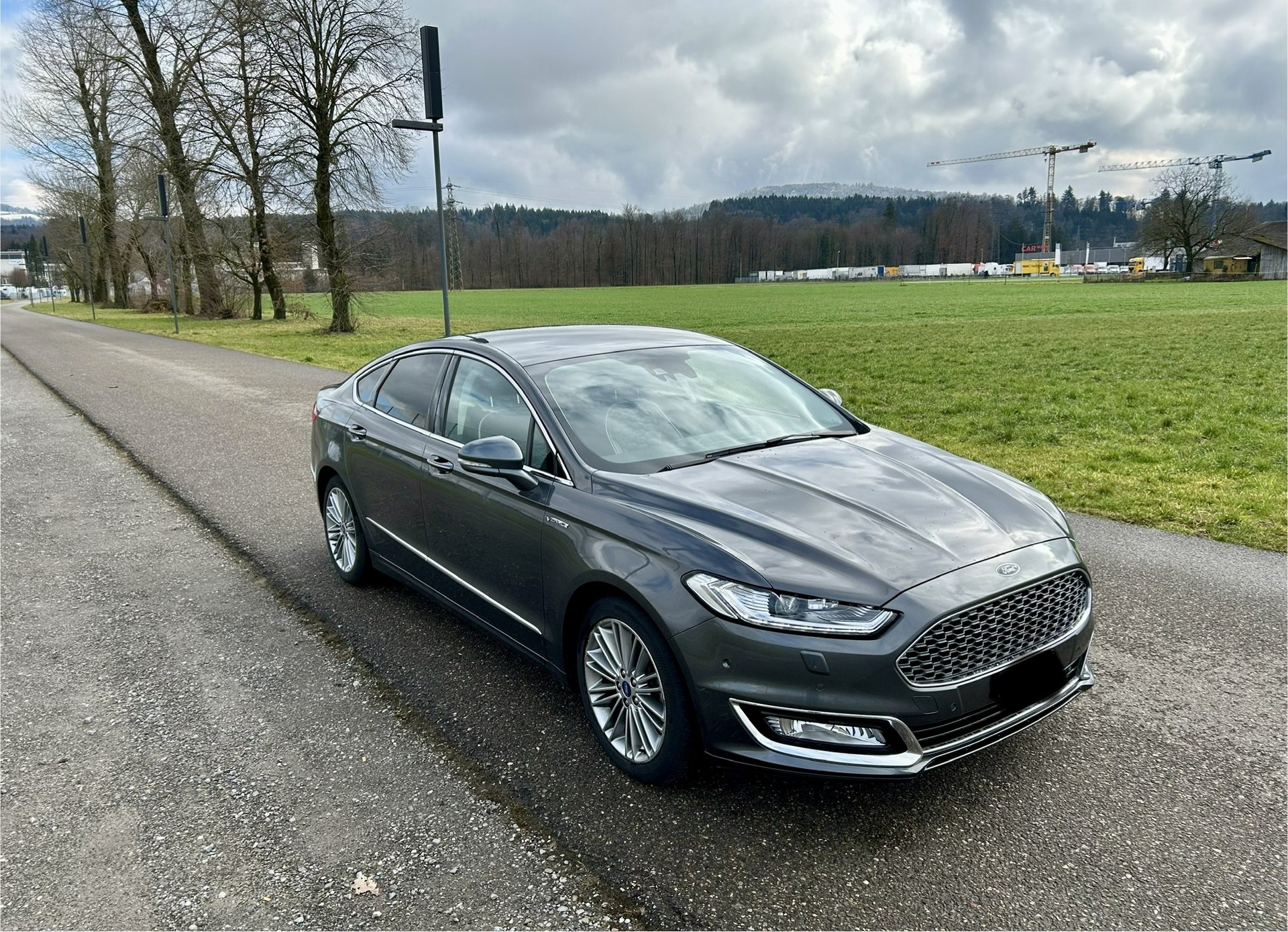 FORD Mondeo 2.0 HEV Vignale eCVT-image-1