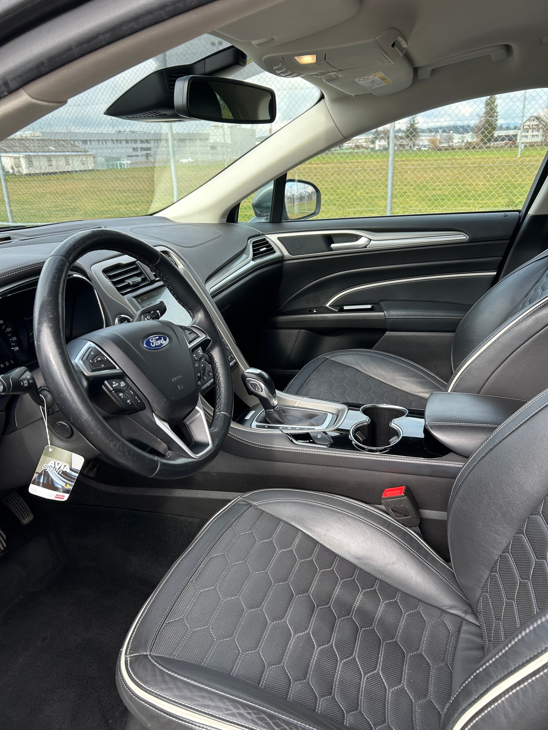 FORD Mondeo 2.0 HEV Vignale eCVT-image-5