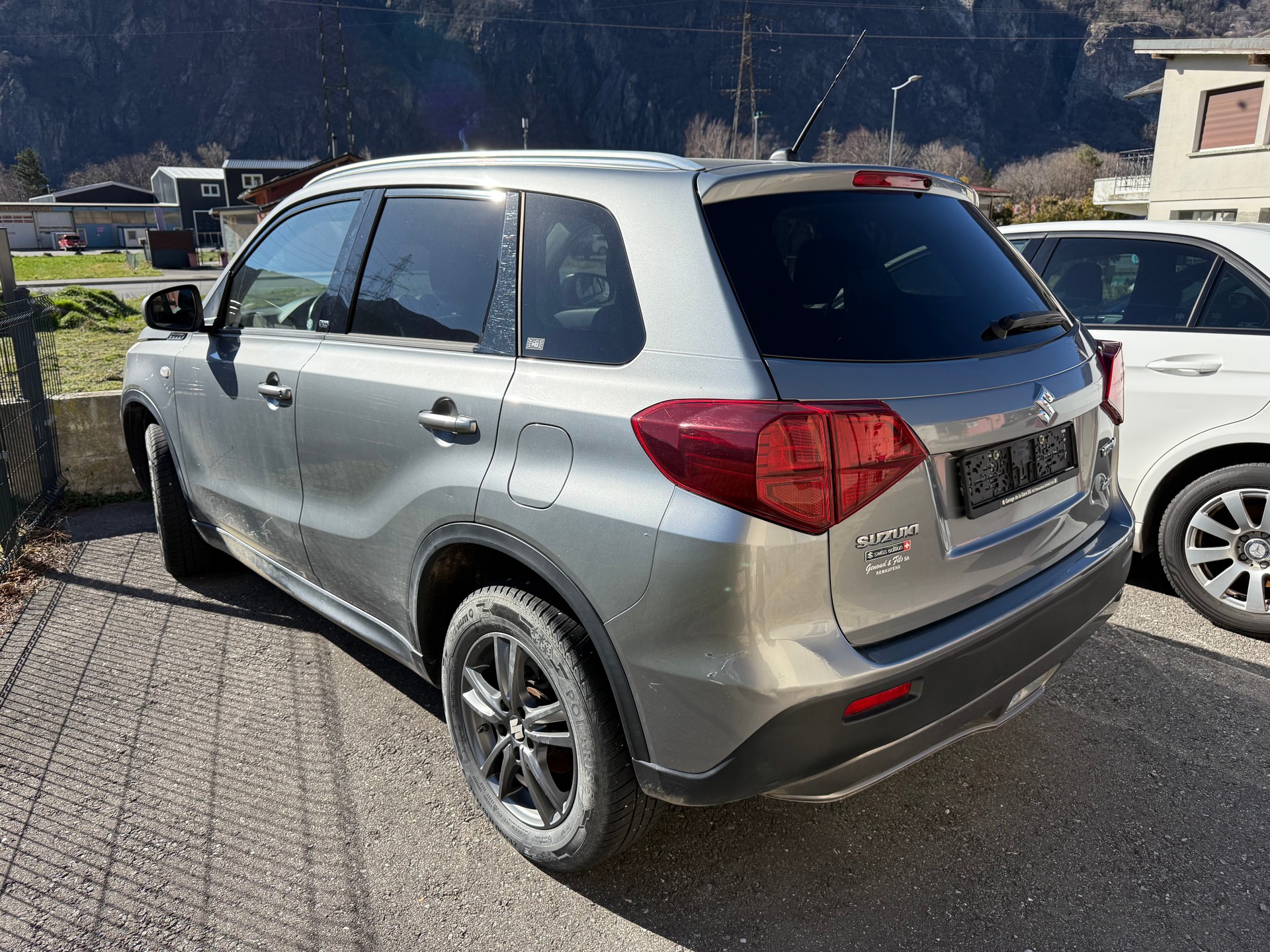 SUZUKI Vitara 1.0 Unico-image-3