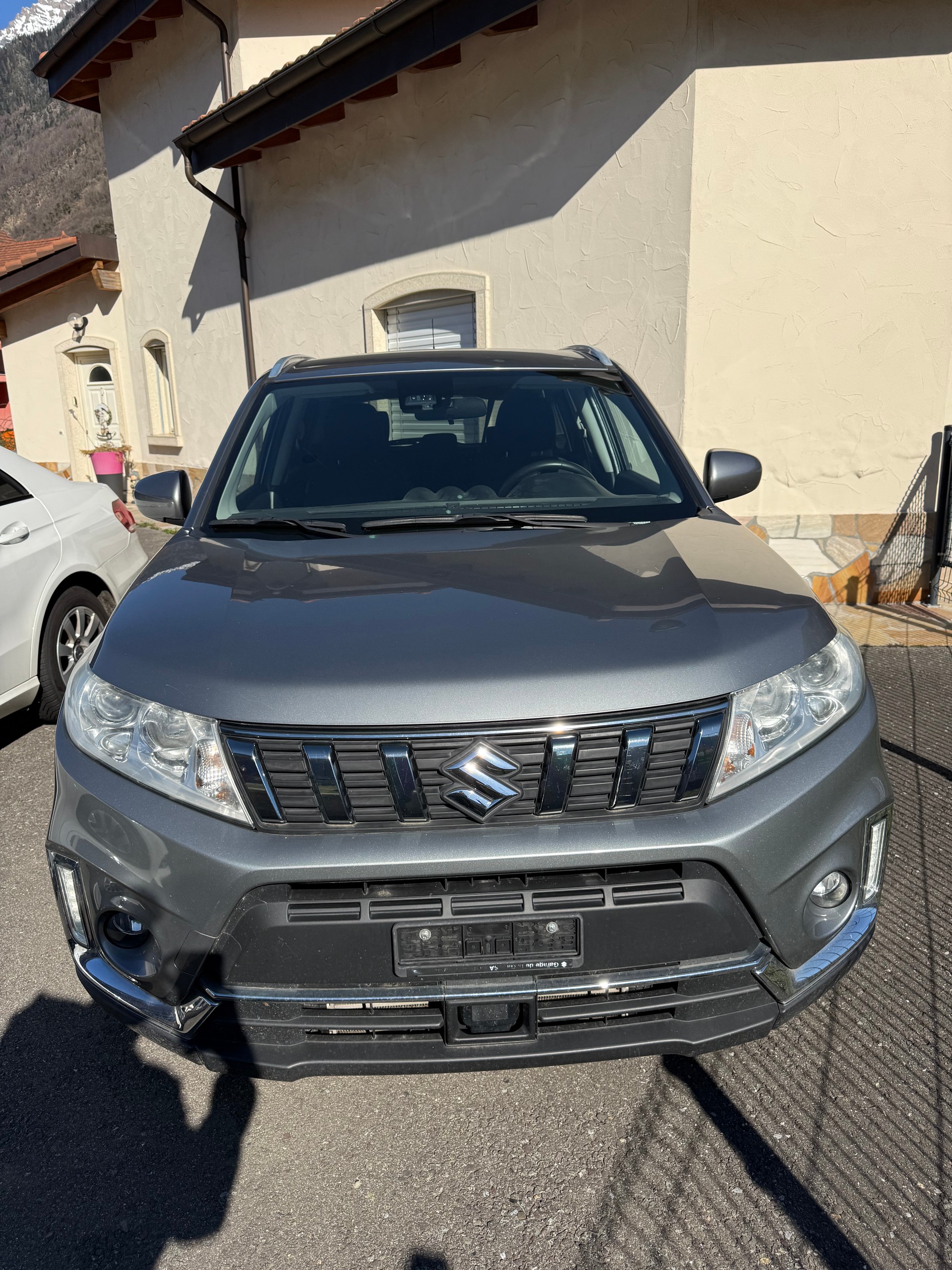 SUZUKI Vitara 1.0 Unico-image-1