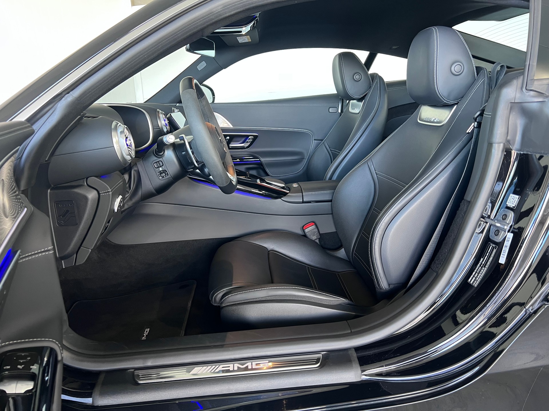 MERCEDES-BENZ AMG GT 63 4Matic+ Executive Edition-image-14