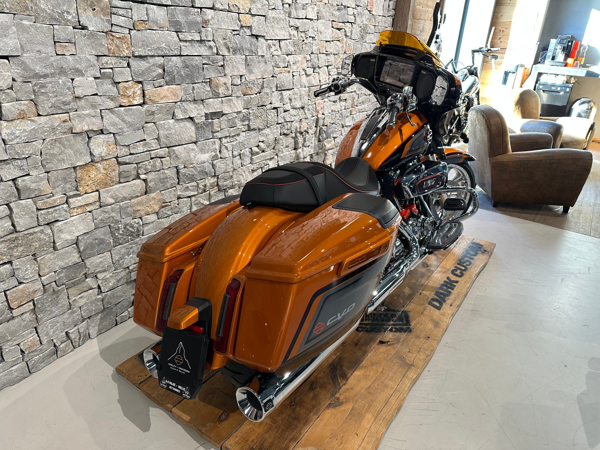 HARLEY-DAVIDSON FLHXSE Street Glide CVO 121-showroom-element-2