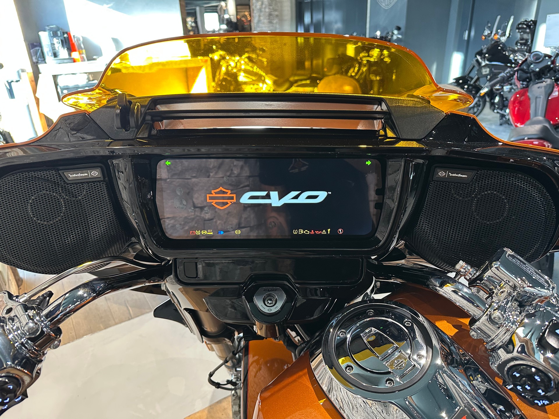 HARLEY-DAVIDSON FLHXSE Street Glide CVO 121-image-10