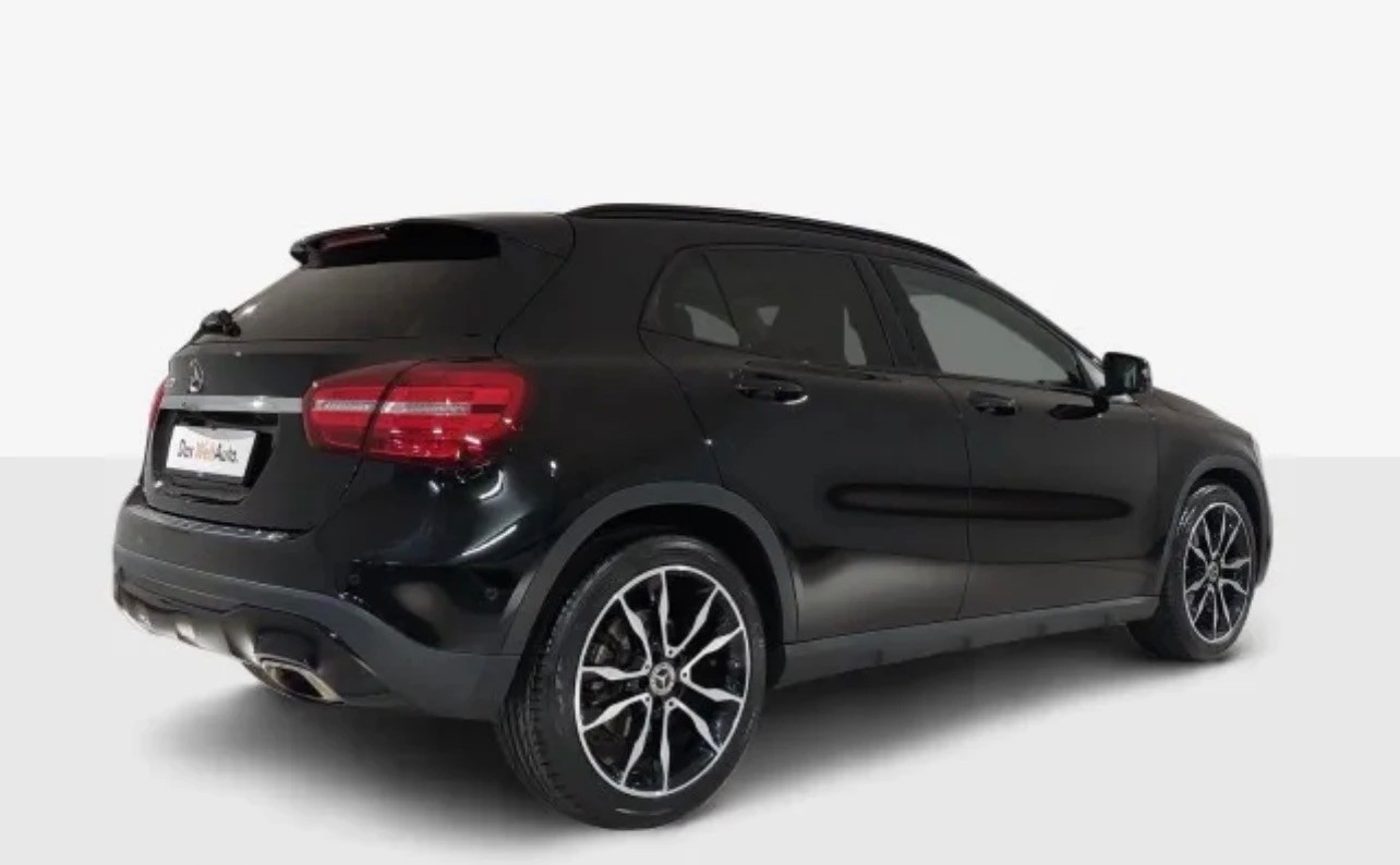 MERCEDES-BENZ GLA 200 Night Star 7G-DCT-image-8