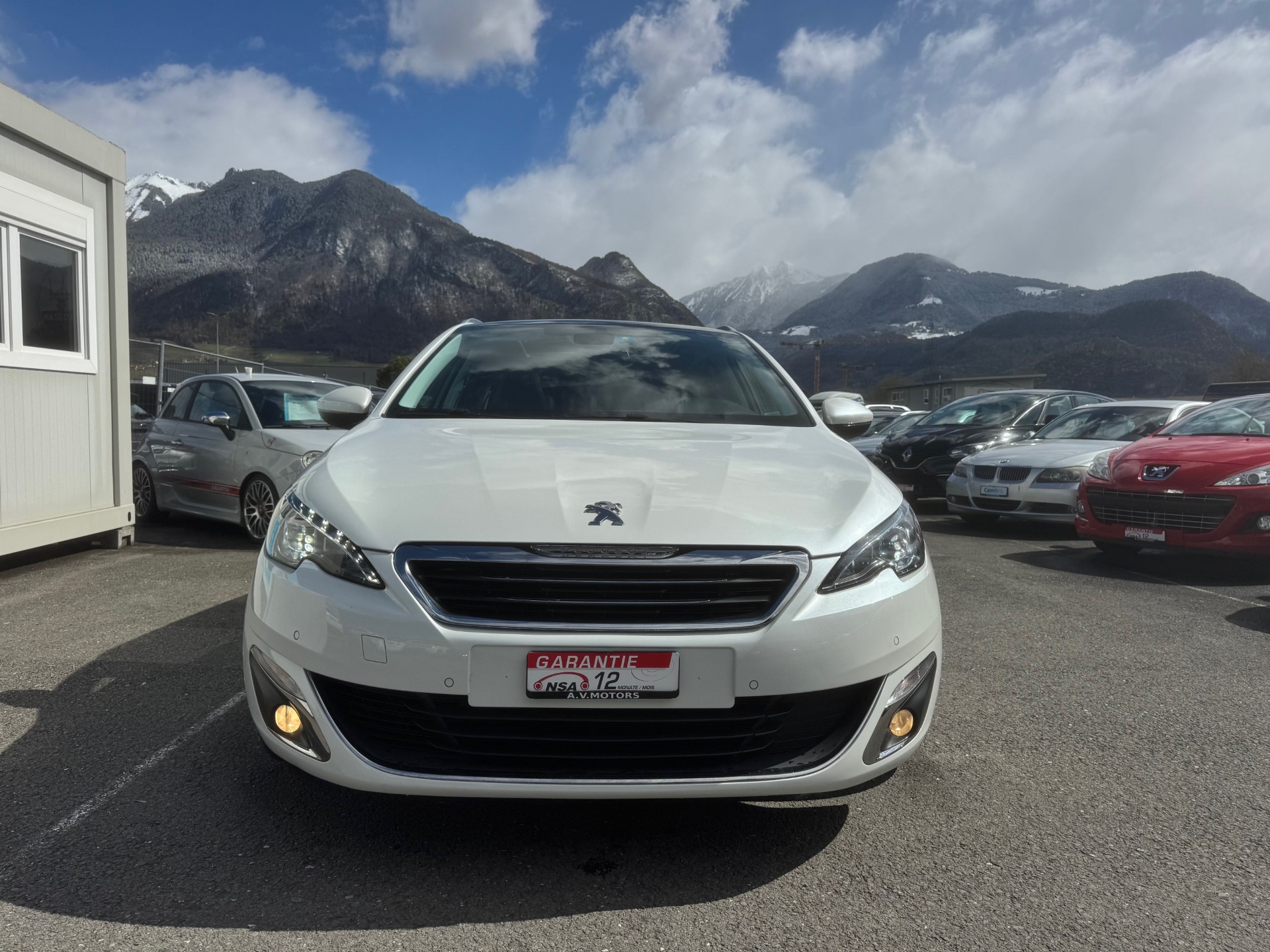 PEUGEOT 308 SW 1.2 THP Féline-image-2
