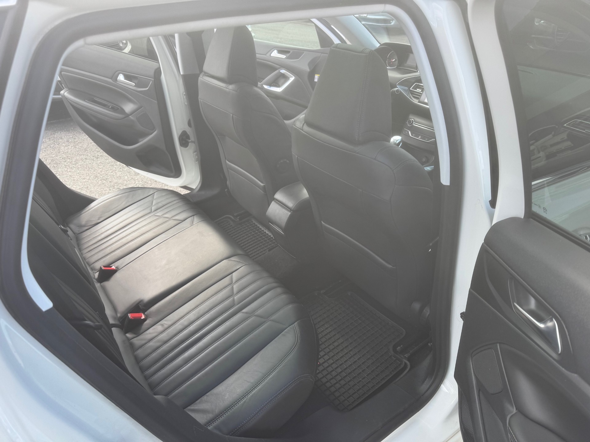 PEUGEOT 308 SW 1.2 THP Féline-image-11