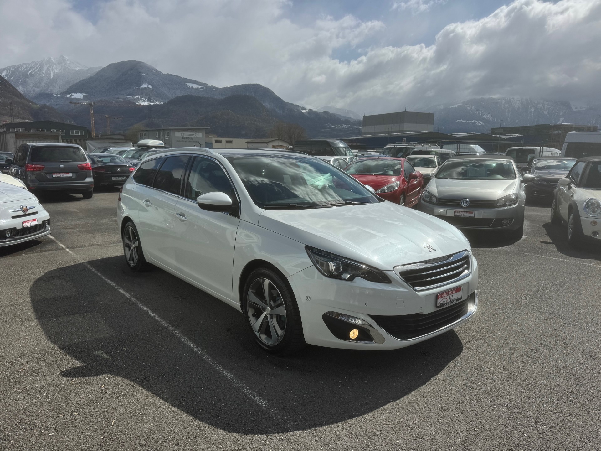 PEUGEOT 308 SW 1.2 THP Féline-image-1
