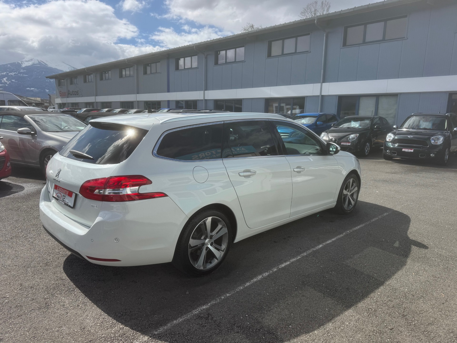 PEUGEOT 308 SW 1.2 THP Féline-image-4