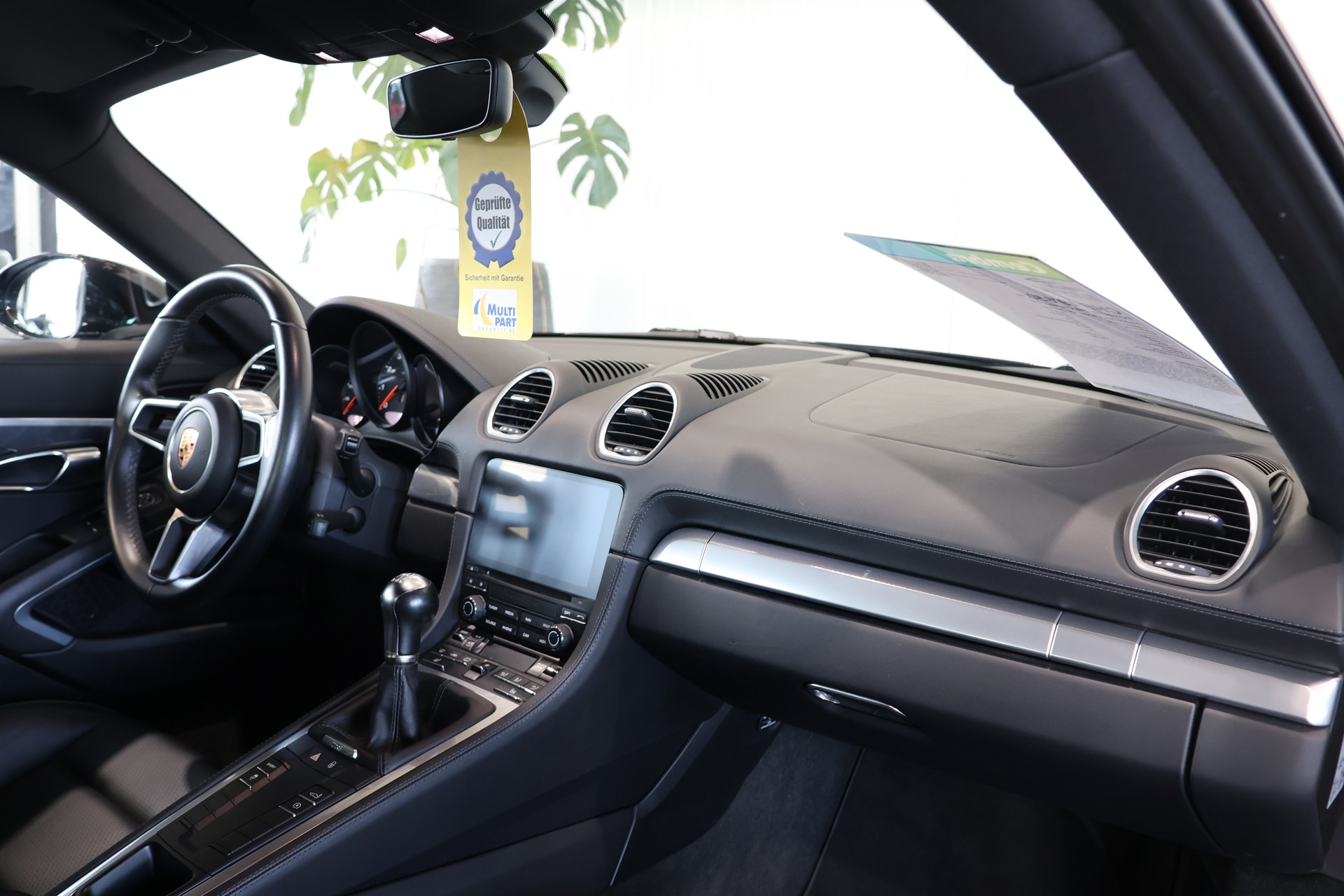 PORSCHE 718 Cayman 2.0-image-11