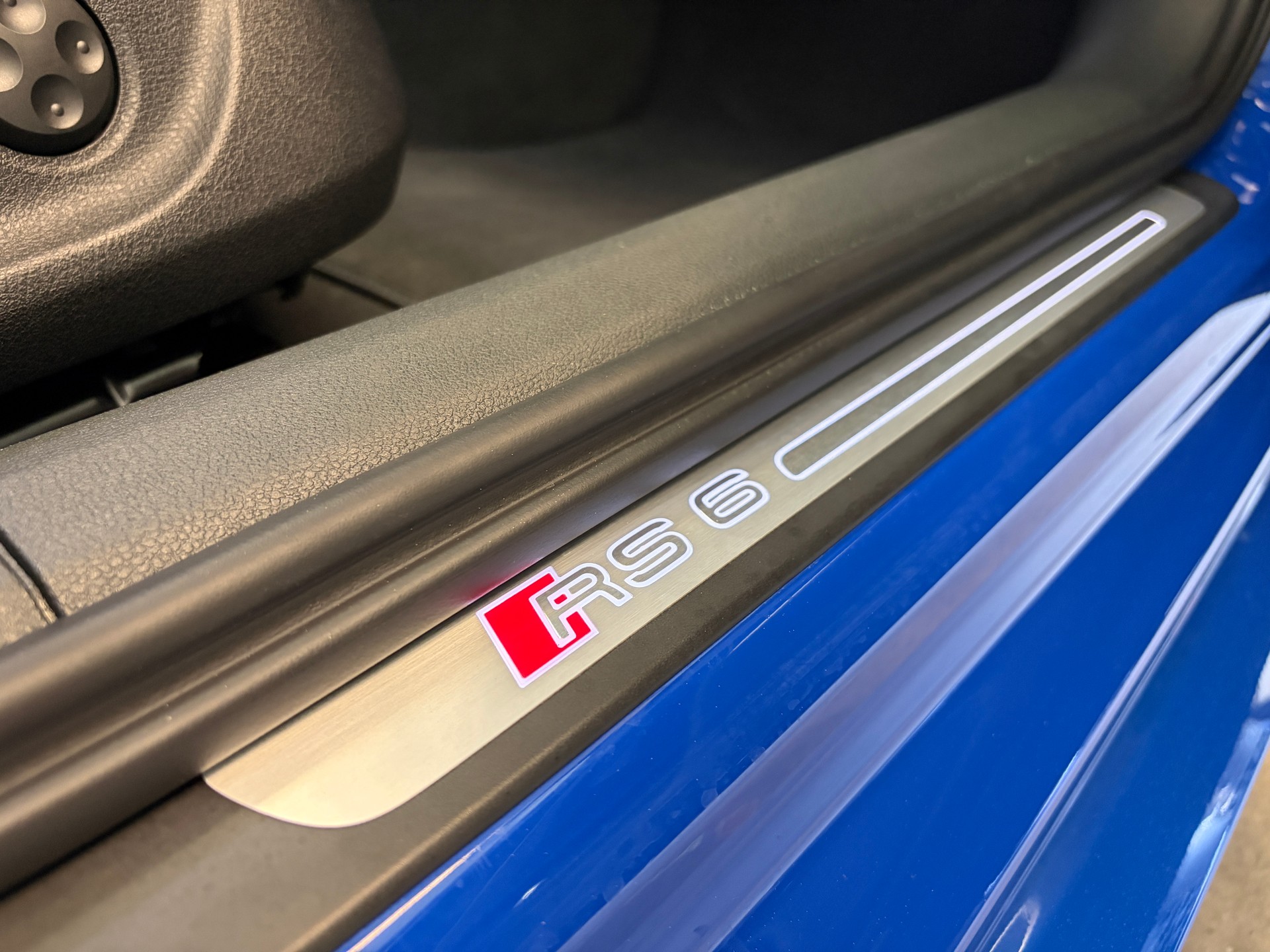 AUDI RS6+ Avant 4.0 TFSI *NOGARO EDITION 1 OF 150*-showroom-element-3