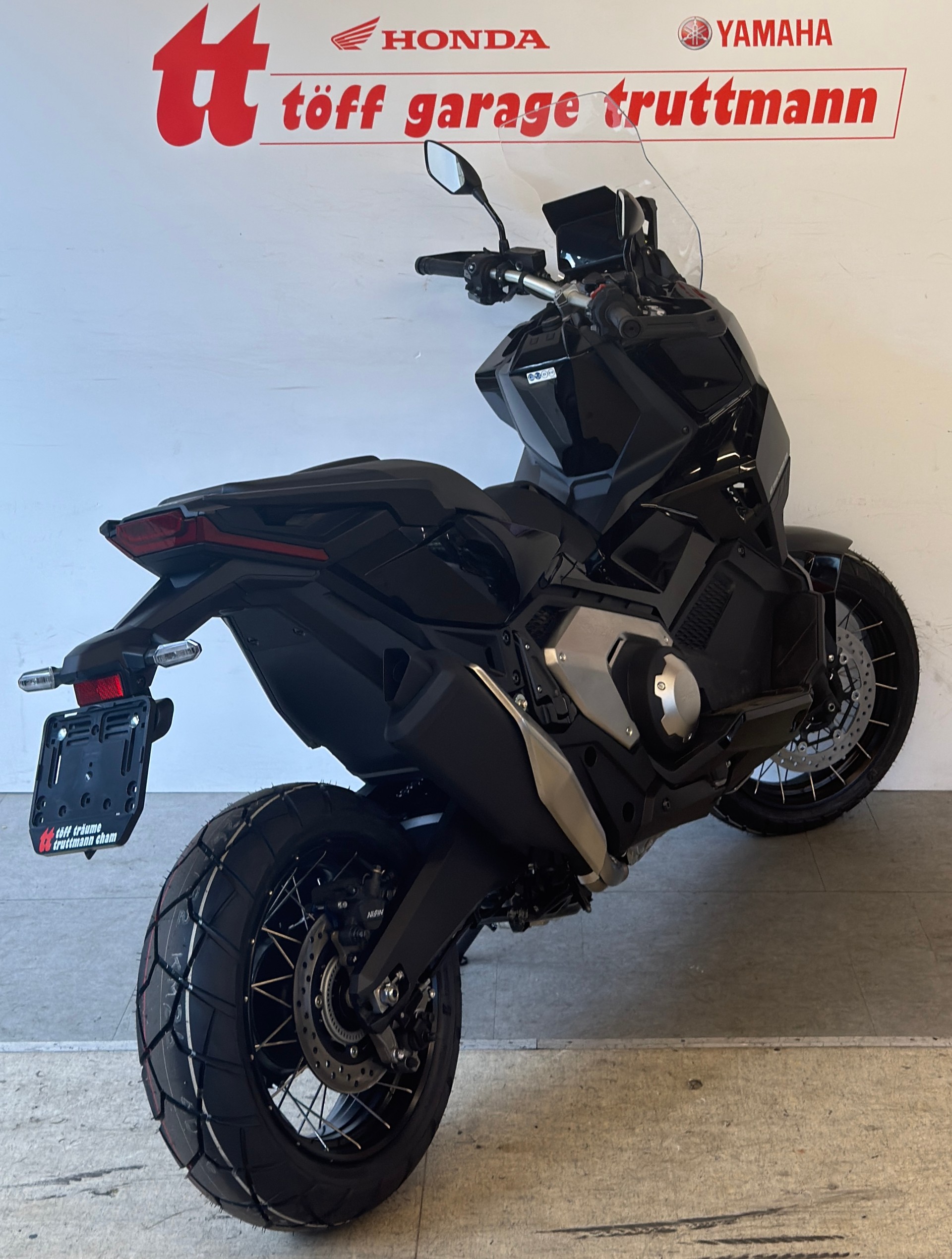 HONDA X-ADV 750-showroom-element-3