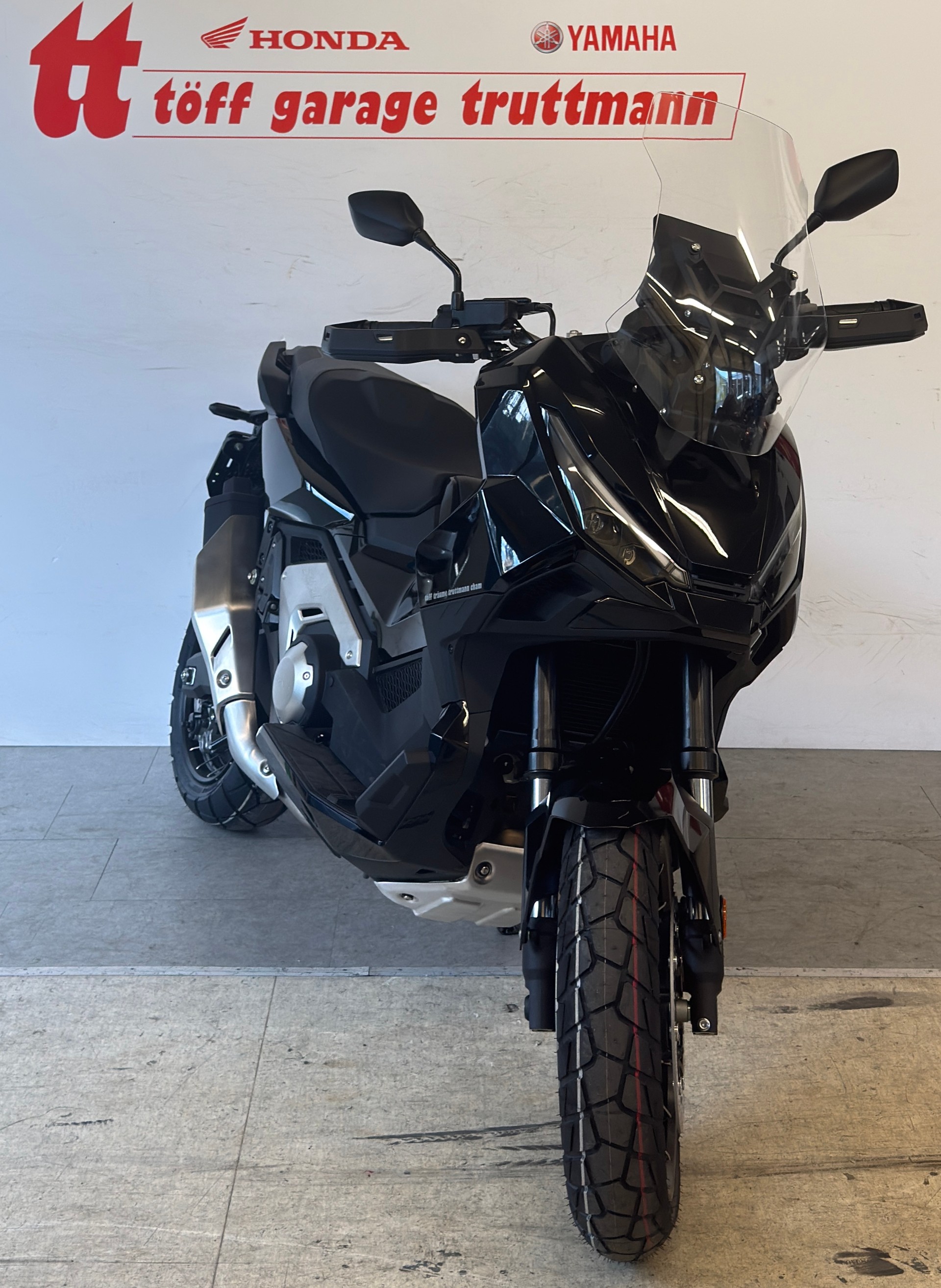 HONDA X-ADV 750-showroom-element-2
