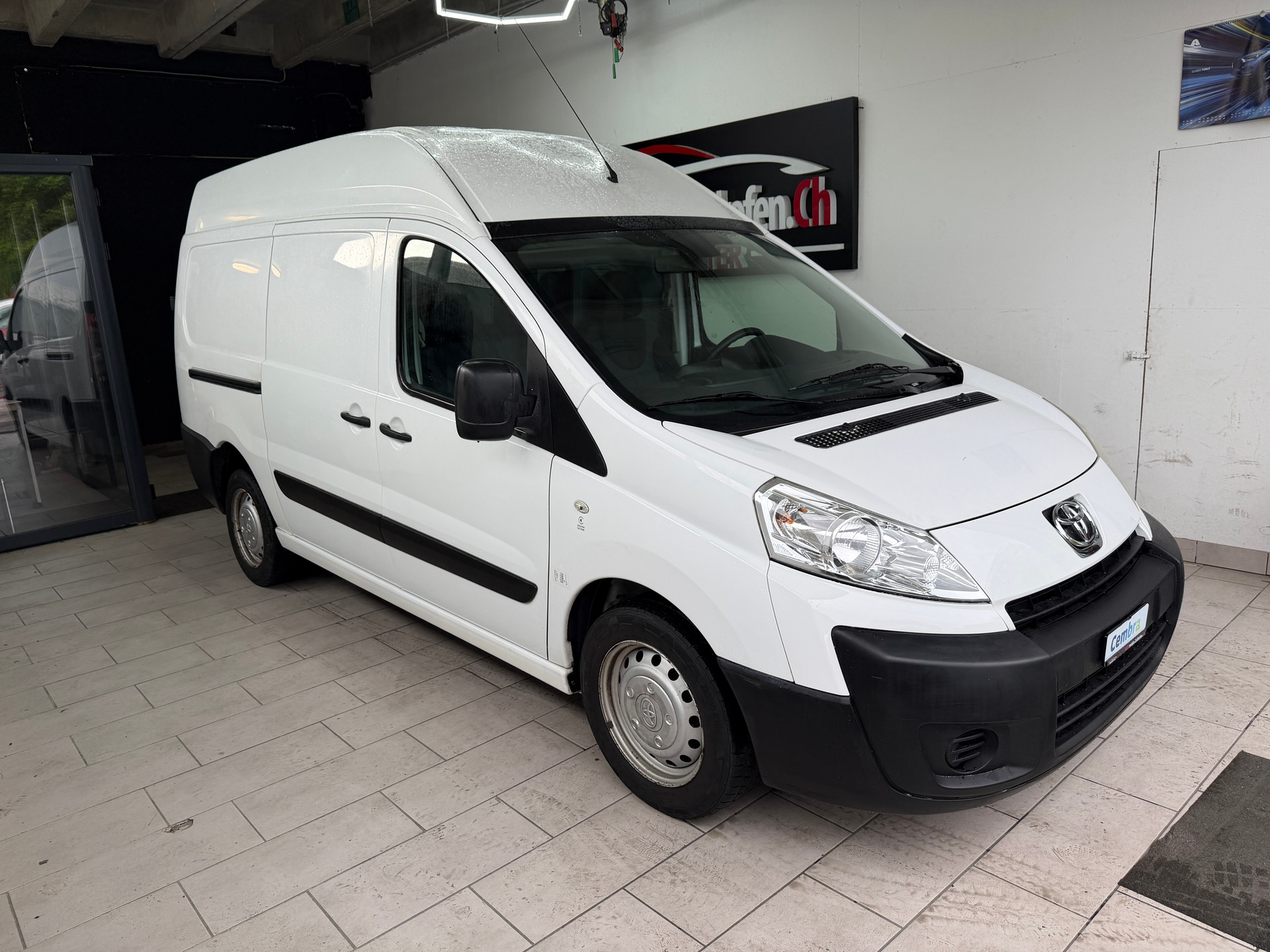 TOYOTA Proace 2.0D Panel Van Terra L2H2