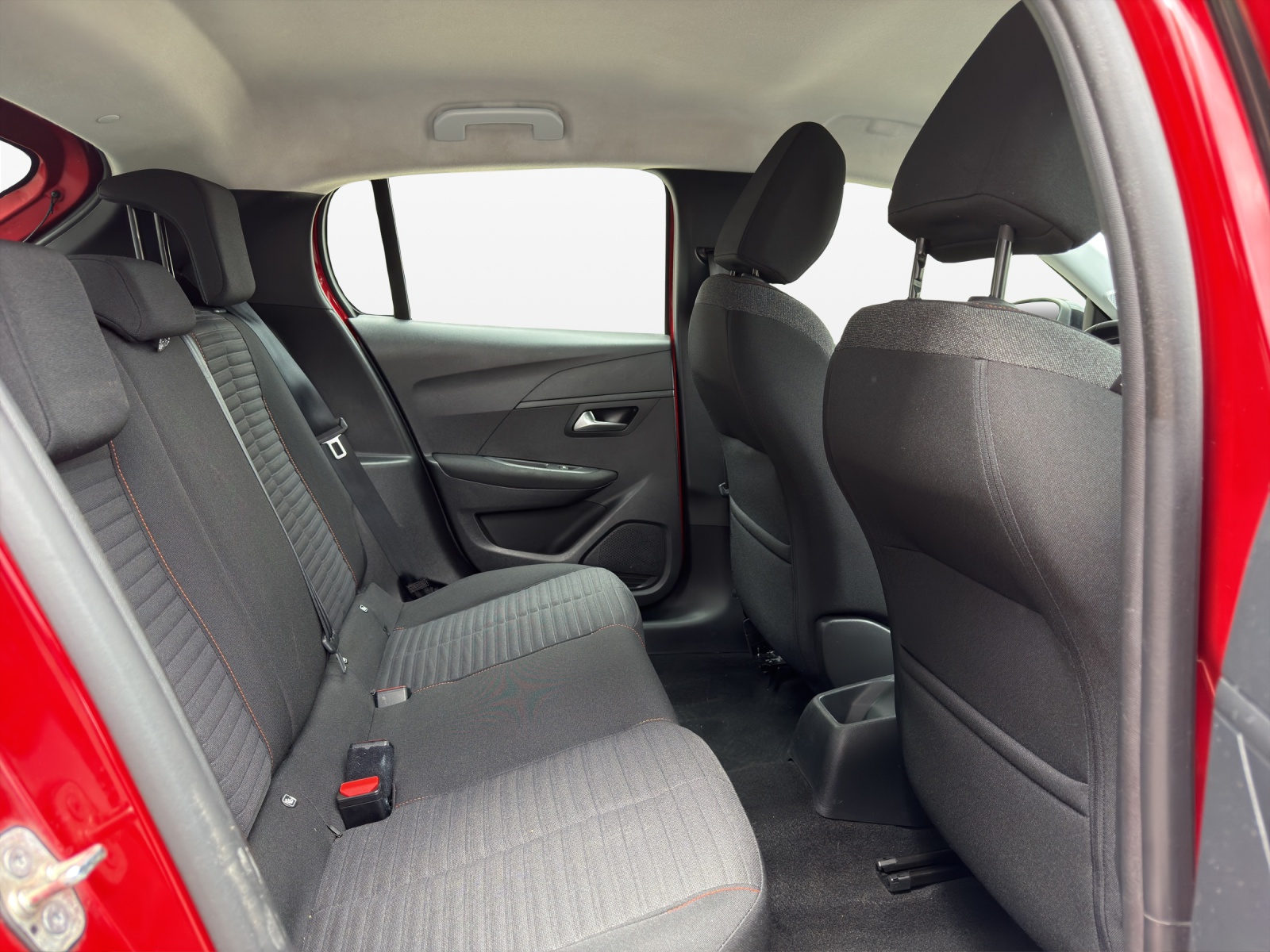 PEUGEOT 208 1.5 BlueHDi Active Pack-image-15