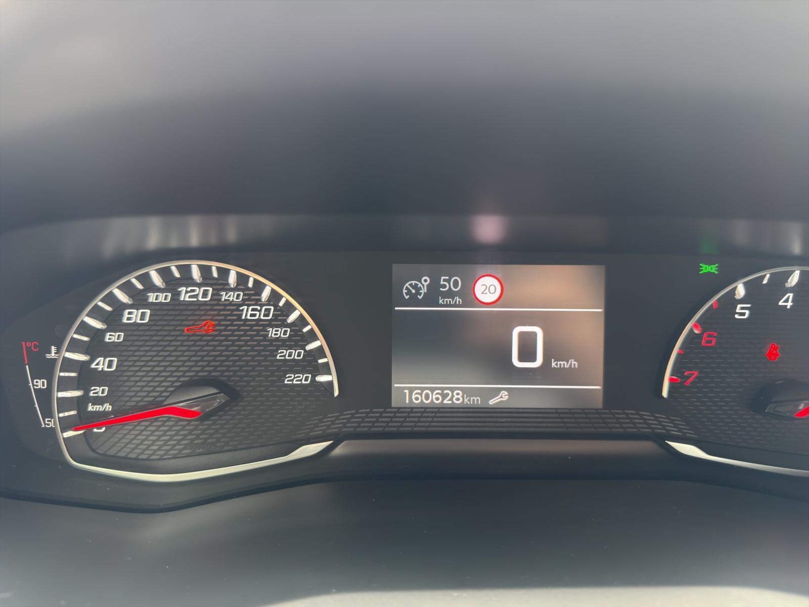 PEUGEOT 208 1.5 BlueHDi Active Pack-image-18
