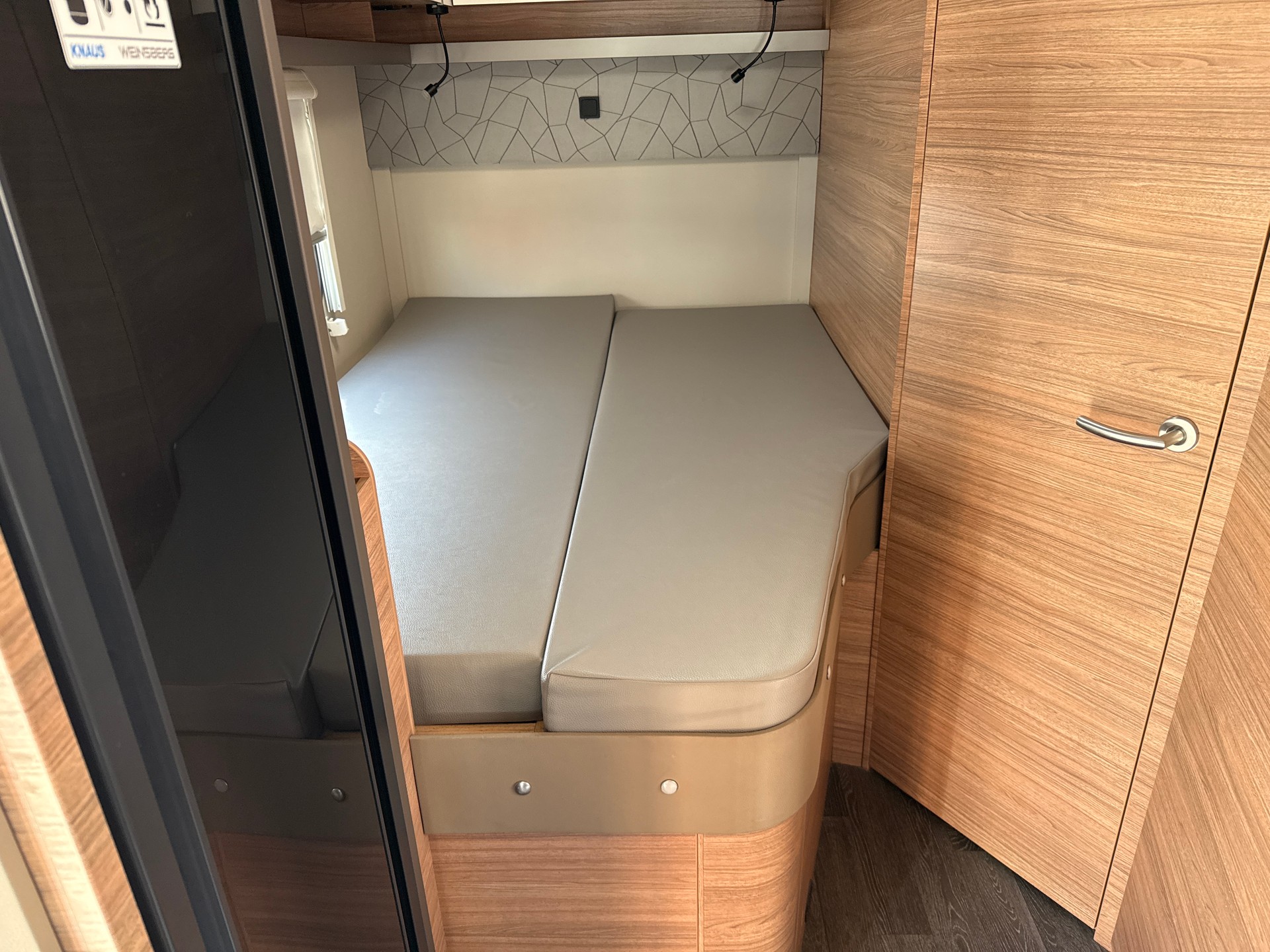 FIAT 2024 Ford Transit Weinsberg Carasuite | Automatik | Schlafplätze für 5-image-8
