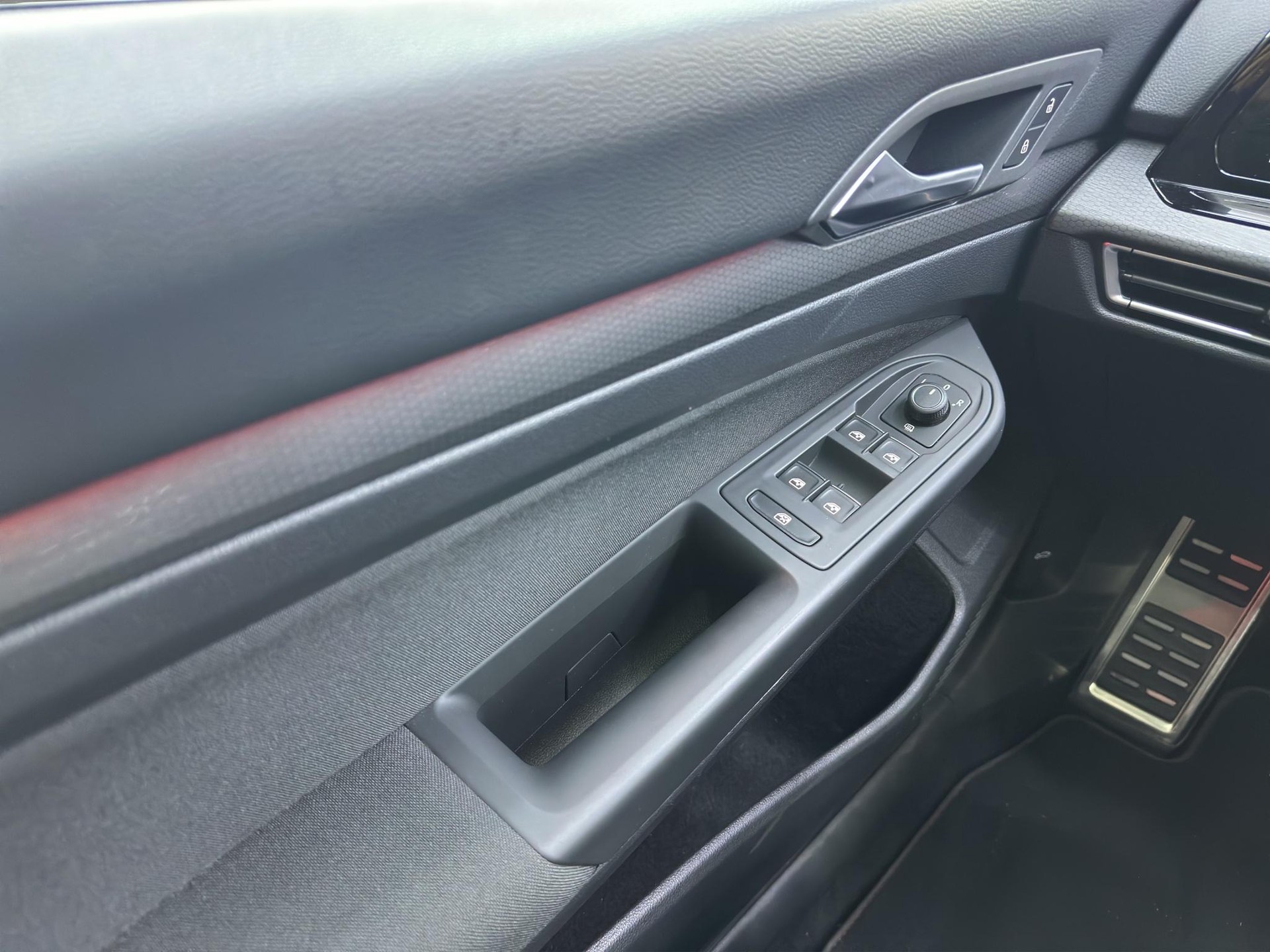 VW Golf 2.0 TSI GTI DSG-image-8